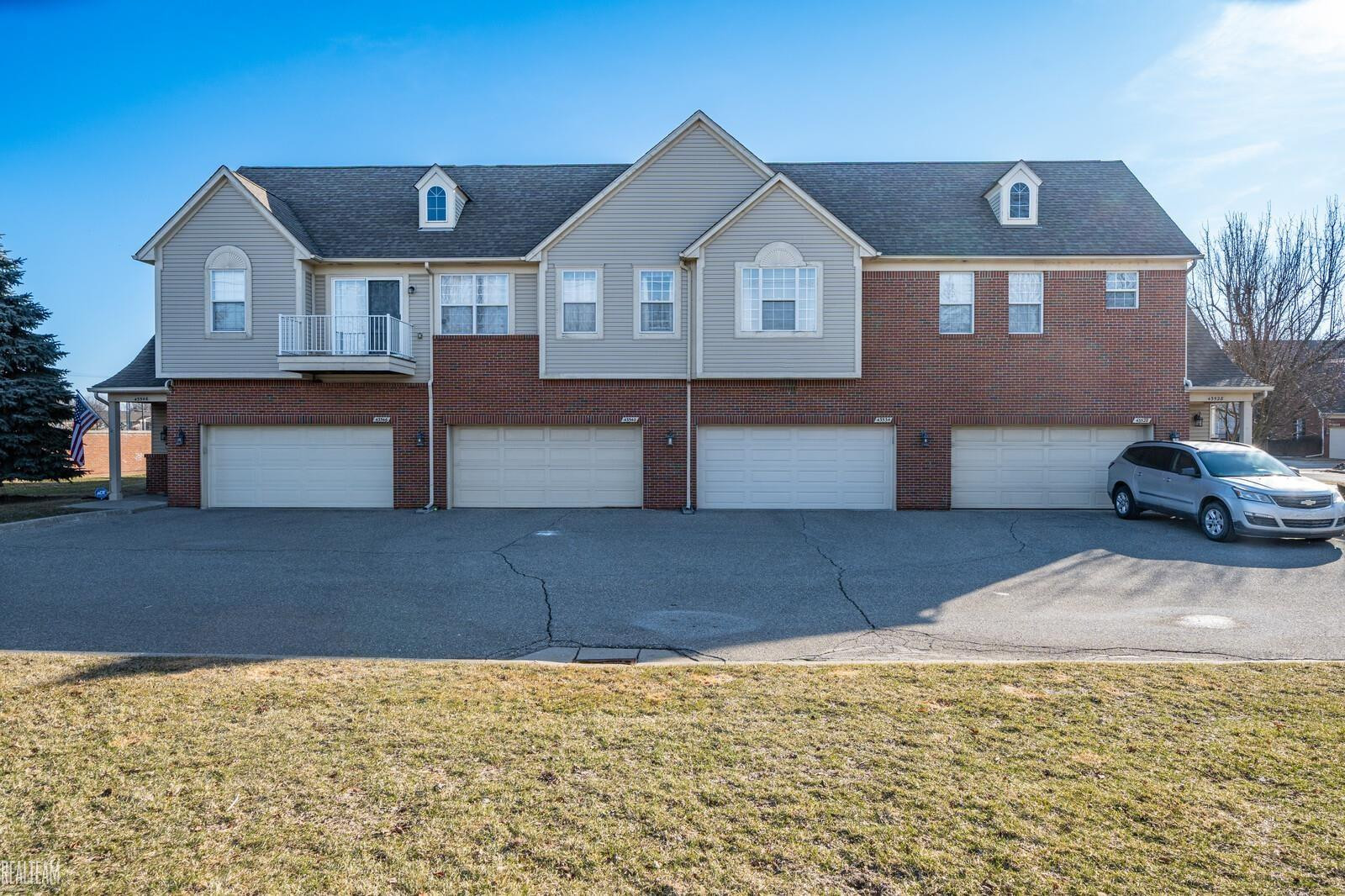 43540 Pendleton Circle, Sterling Heights, MI 48313 — Photo 24