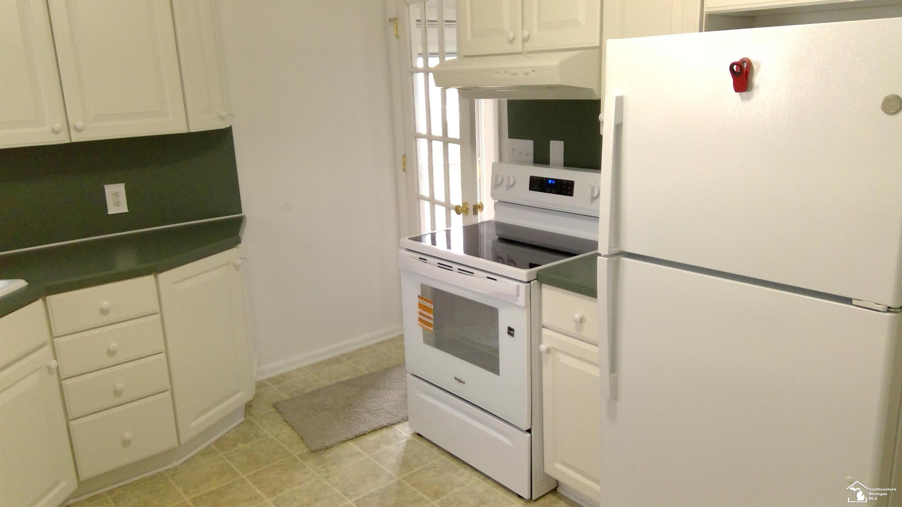 15453 PARKWOOD Drive, Monroe, MI 48161 — Photo 16
