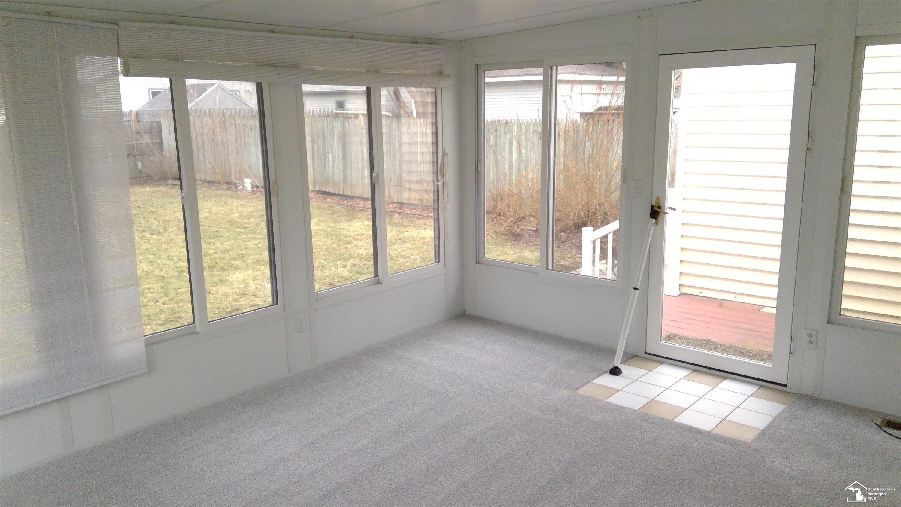 15453 PARKWOOD Drive, Monroe, MI 48161 — Photo 19