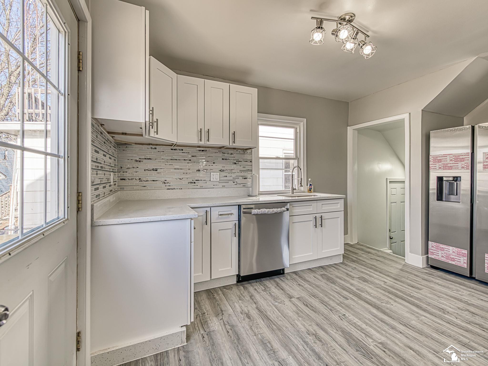 465 Riverview Avenue, Monroe, MI 48162 — Photo 9