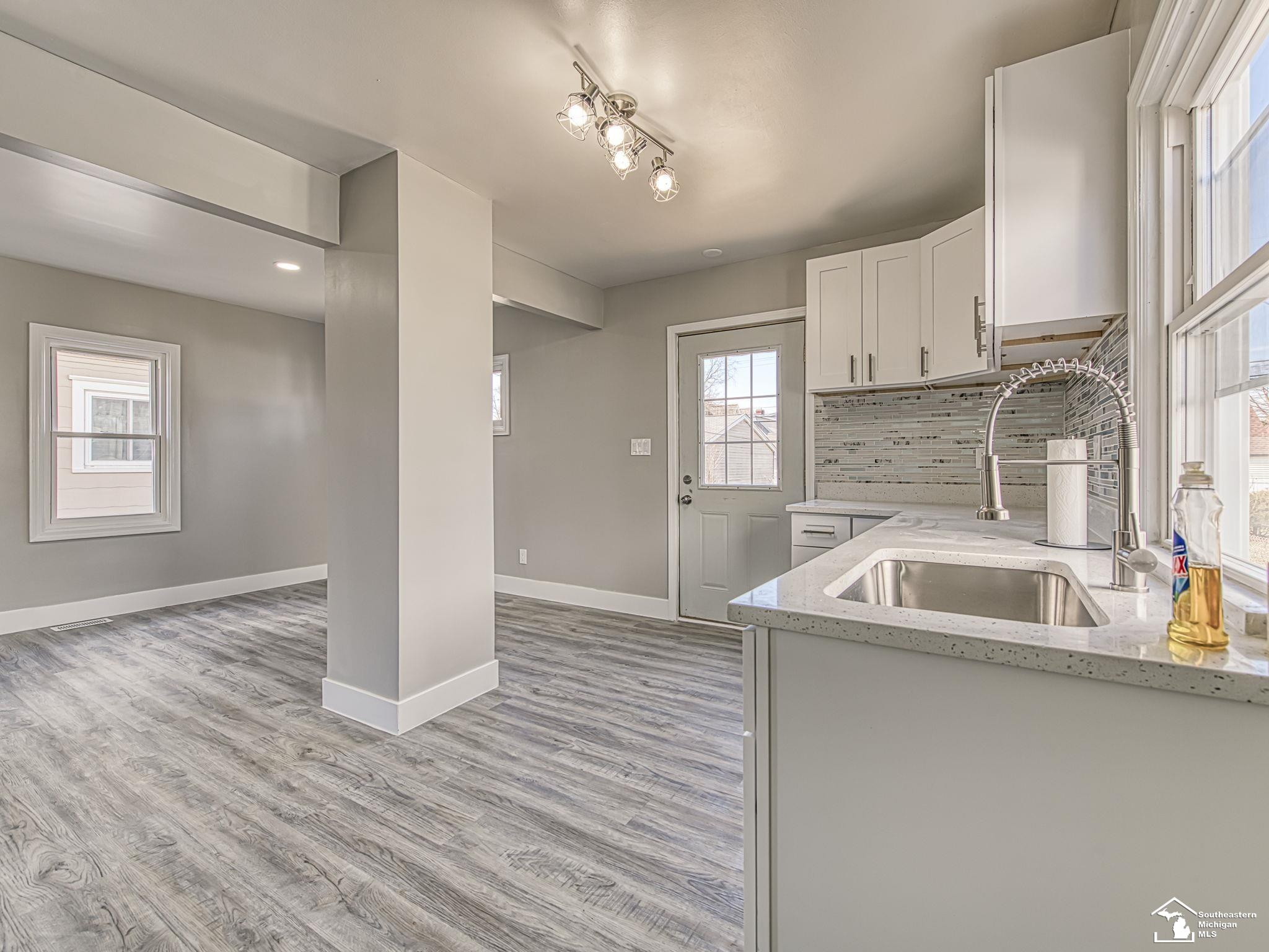 465 Riverview Avenue, Monroe, MI 48162 — Photo 11
