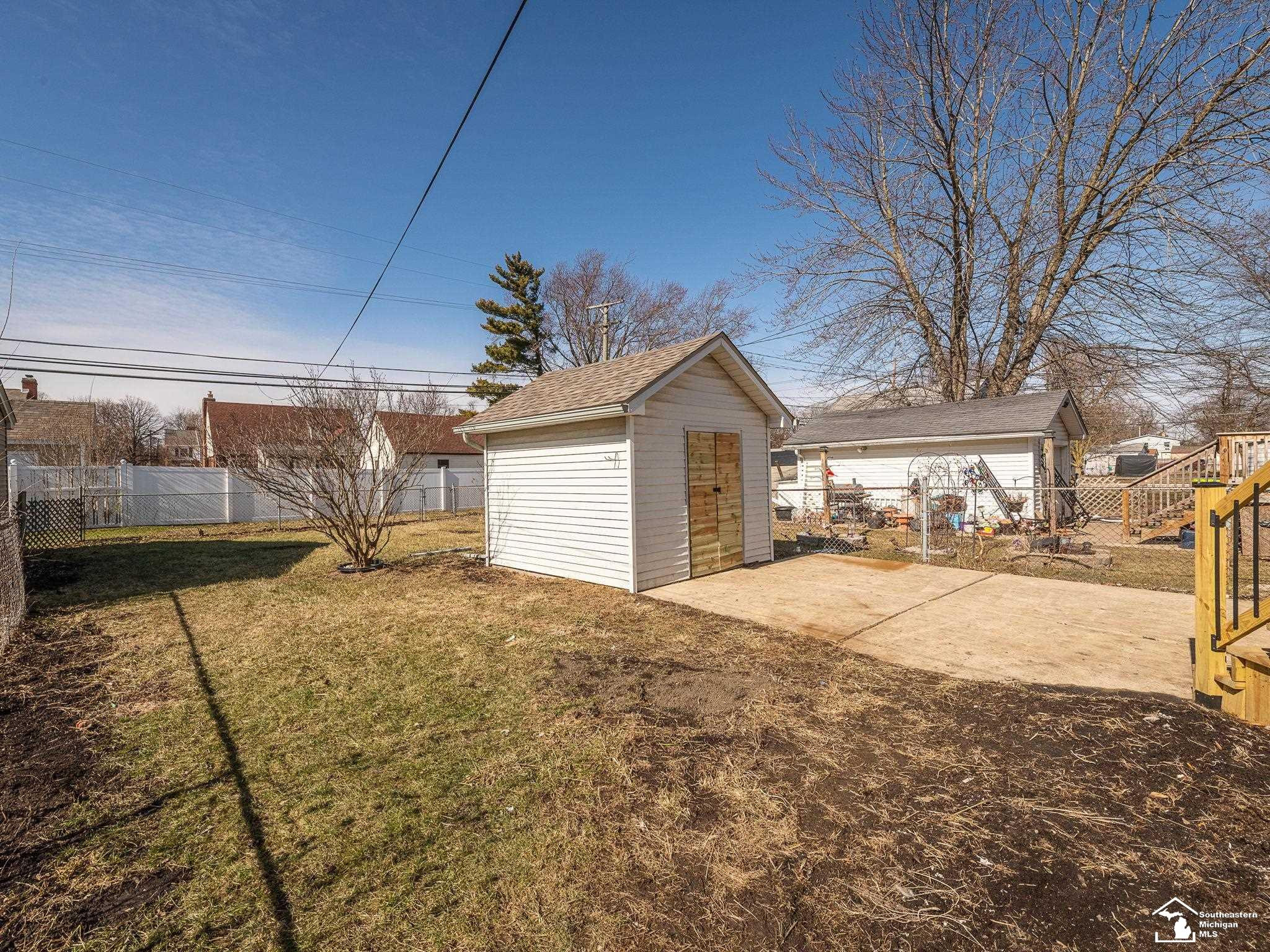 465 Riverview Avenue, Monroe, MI 48162 — Photo 32