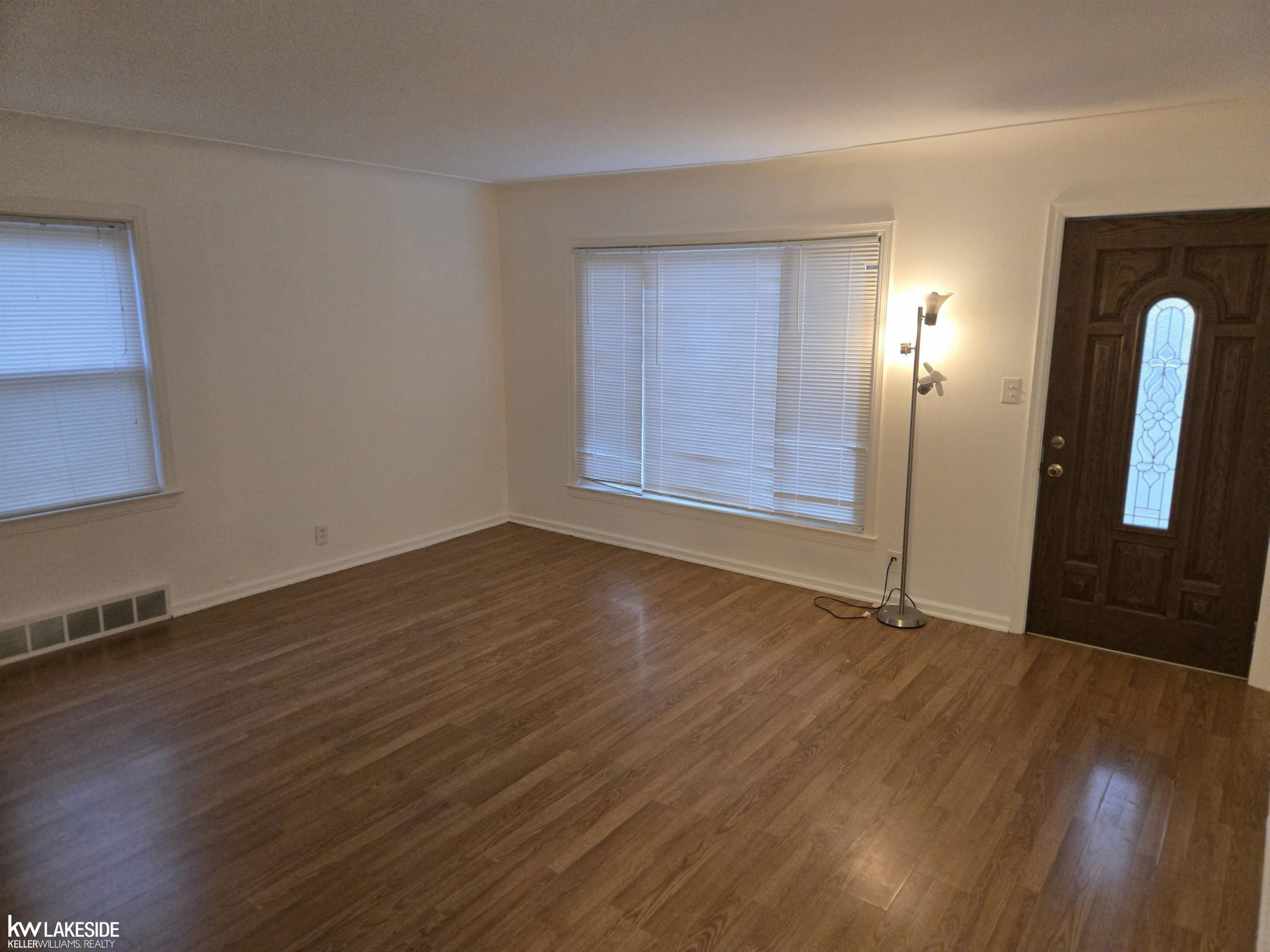7337 Dale Street, Center Line, MI 48015 — Photo 6