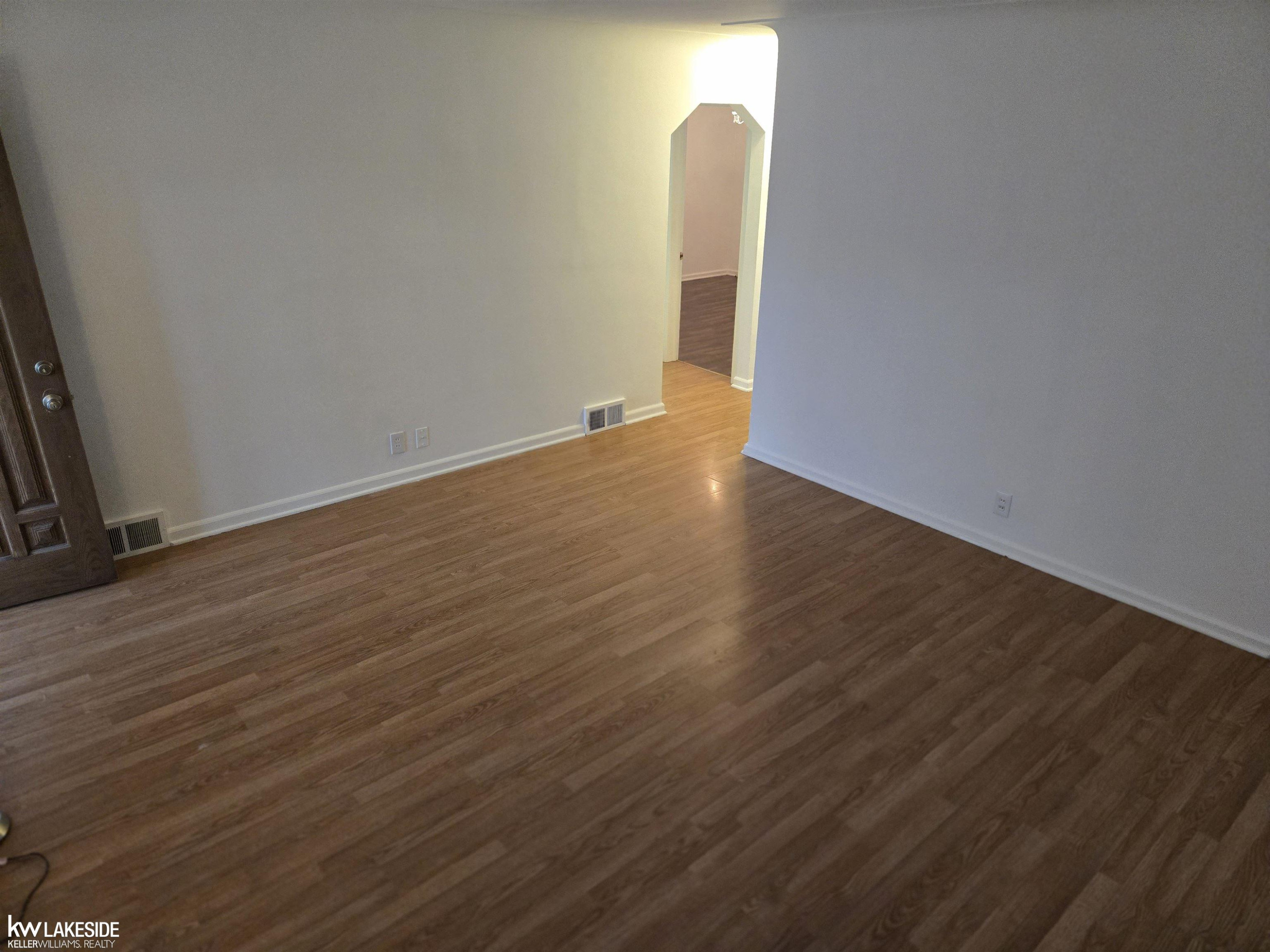 7337 Dale Street, Center Line, MI 48015 — Photo 8