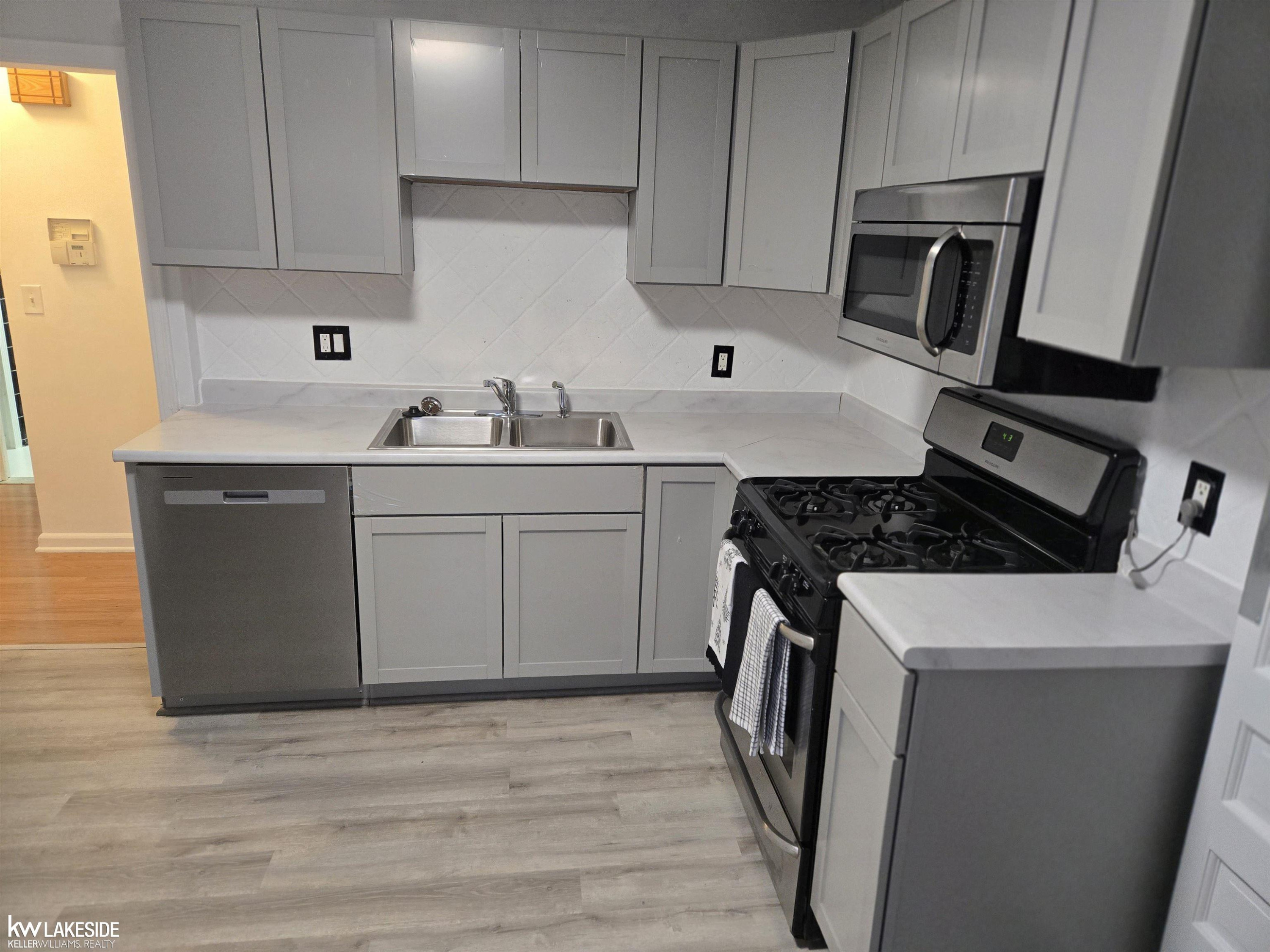 7337 Dale Street, Center Line, MI 48015 — Photo 12
