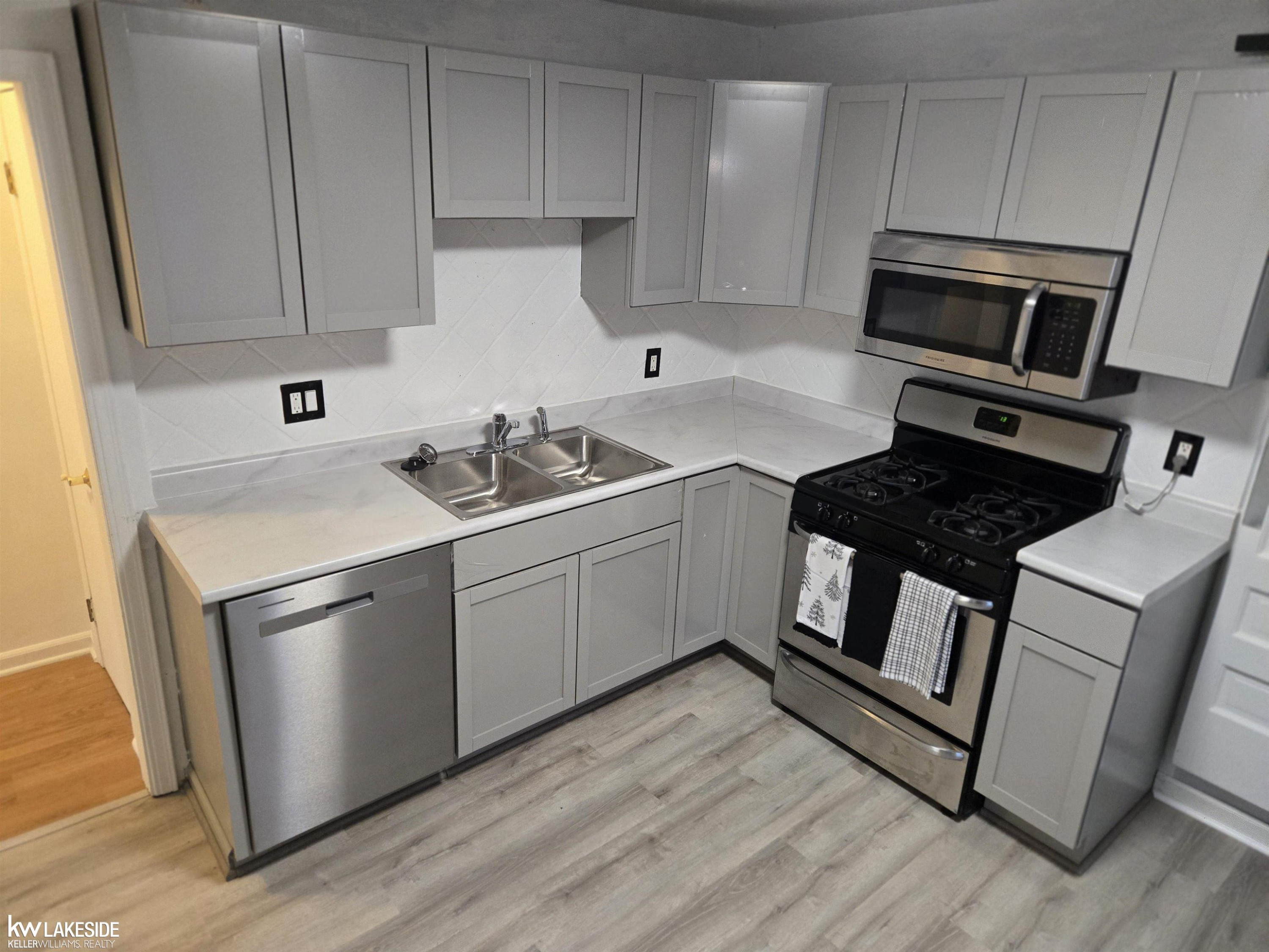 7337 Dale Street, Center Line, MI 48015 — Photo 17
