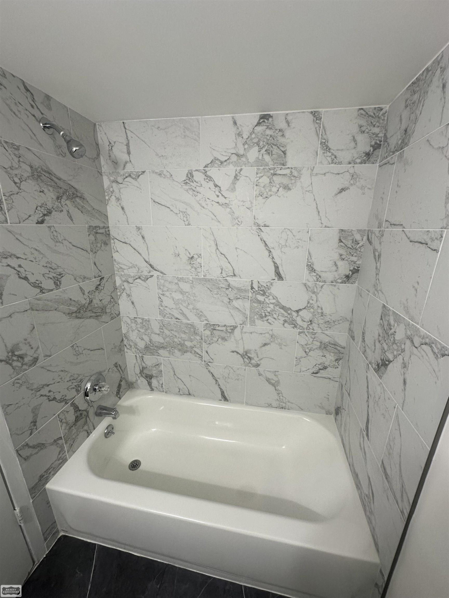 60 Logan - Unit 7A Street, MI 48043 — Photo 3