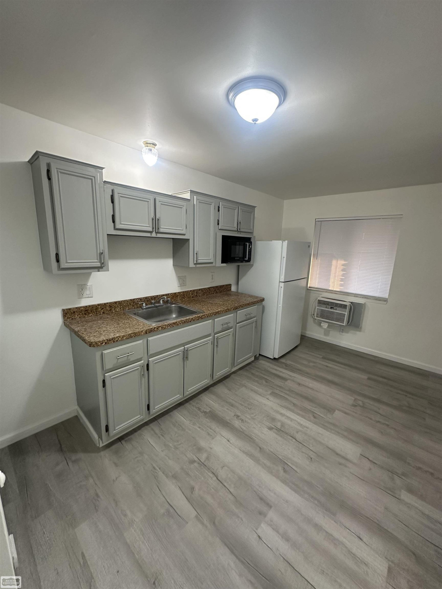 60 Logan - Unit 7A Street, MI 48043 — Photo 6