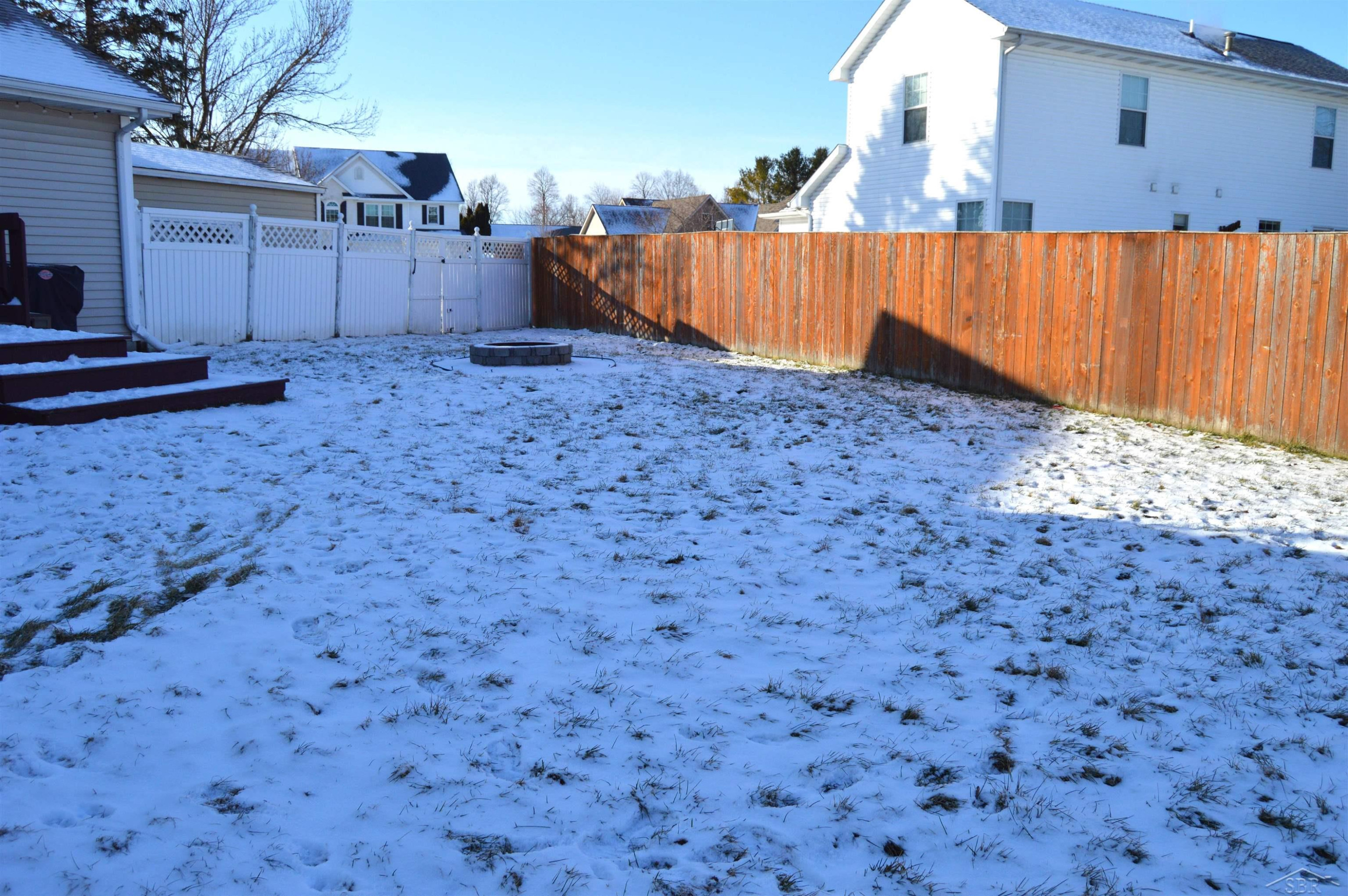 11272 Robin Meadows, Freeland, MI 48623 — Photo 37