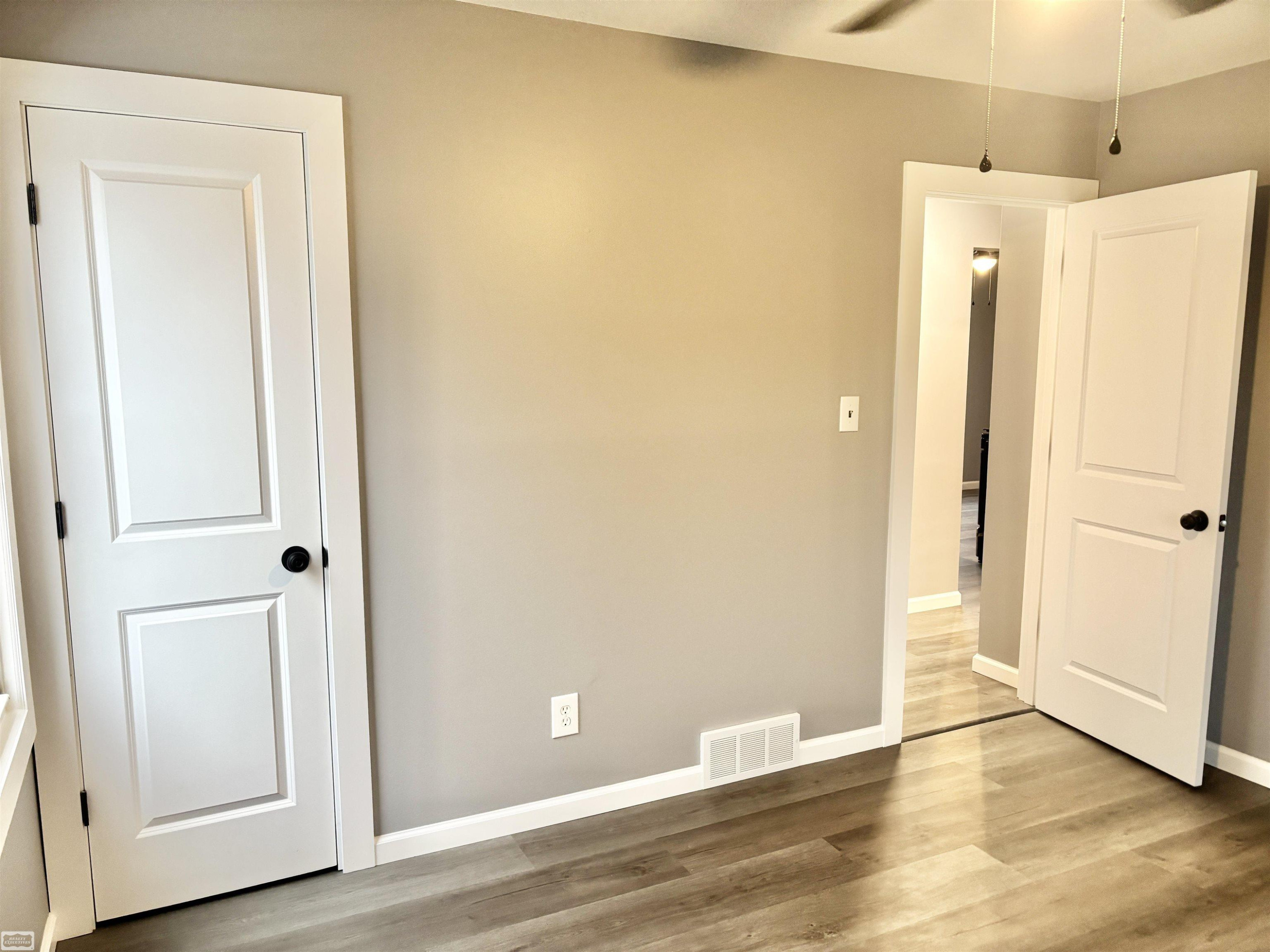 376 W Rowland Avenue, Madison Heights, MI 48071 — Photo 10