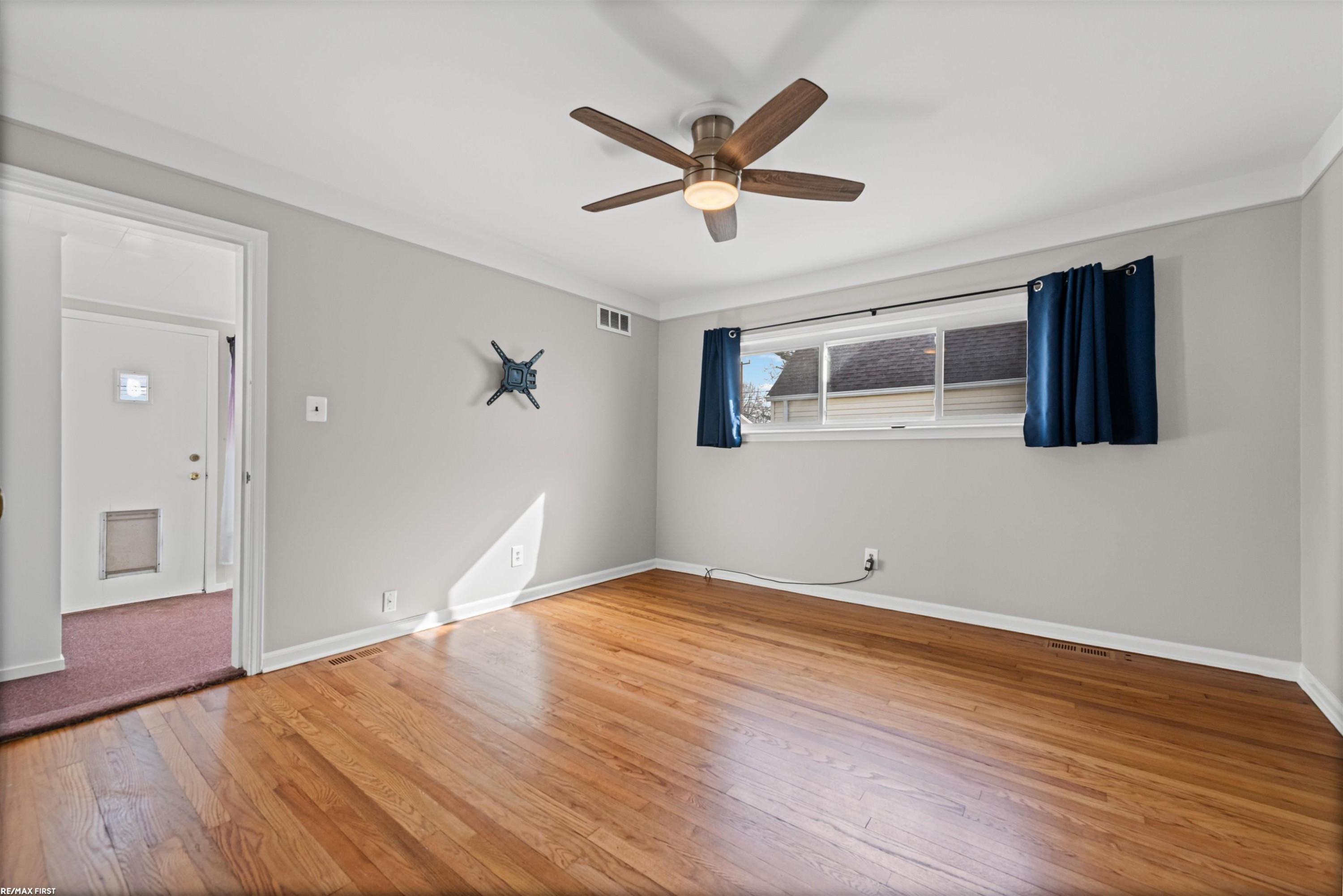 25208 Comfort Street, Center Line, MI 48015 — Photo 5