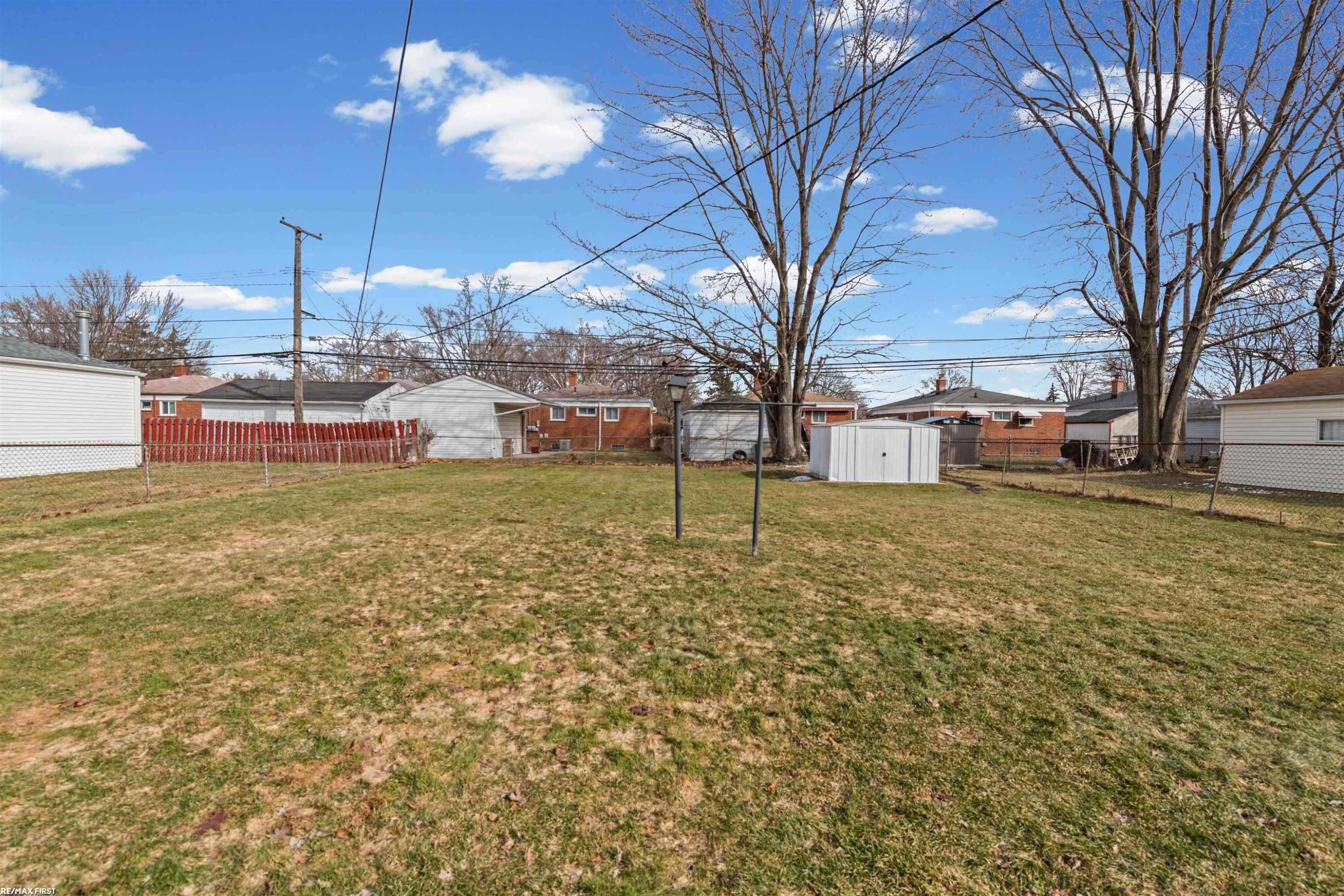 25208 Comfort Street, Center Line, MI 48015 — Photo 18
