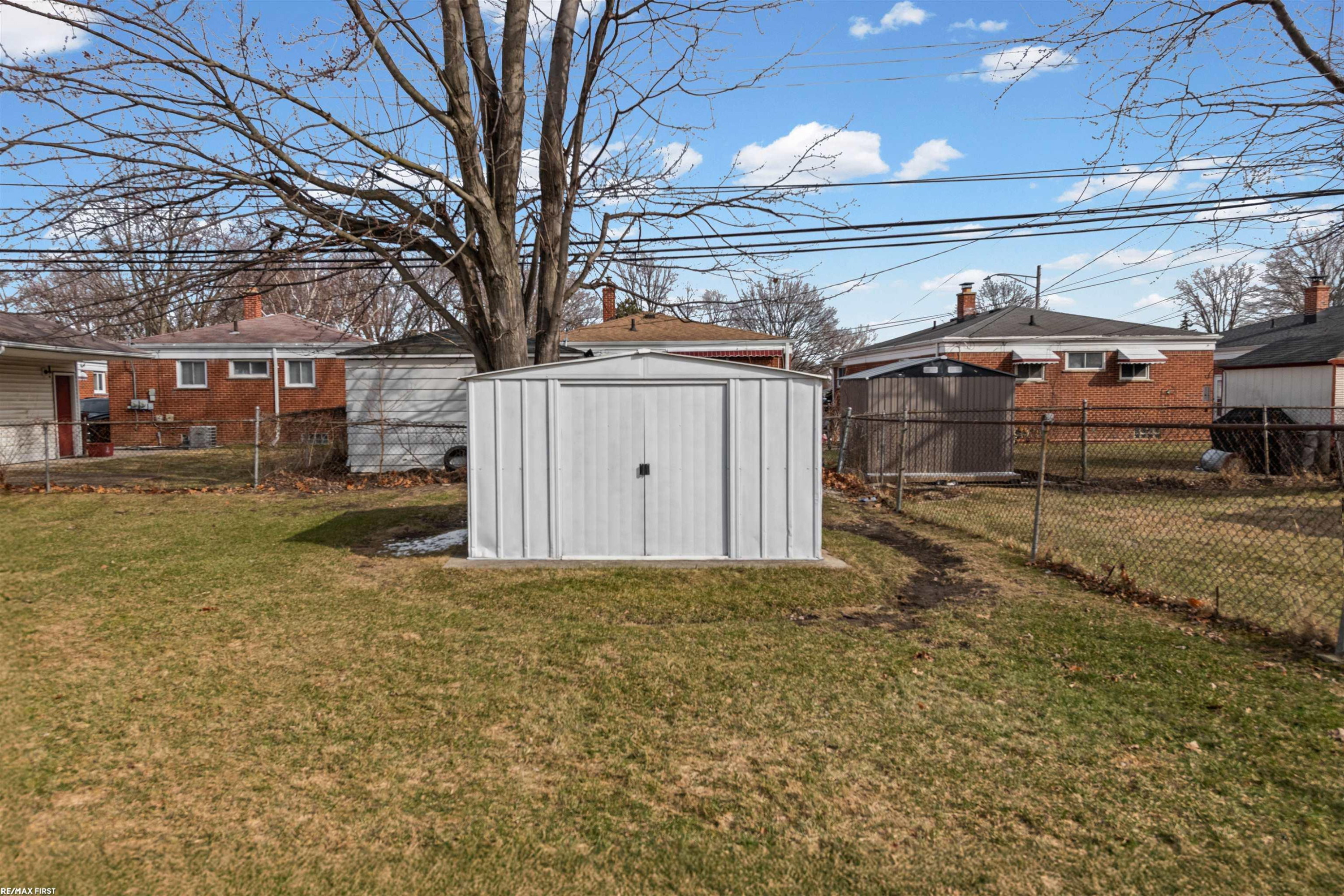 25208 Comfort Street, Center Line, MI 48015 — Photo 19