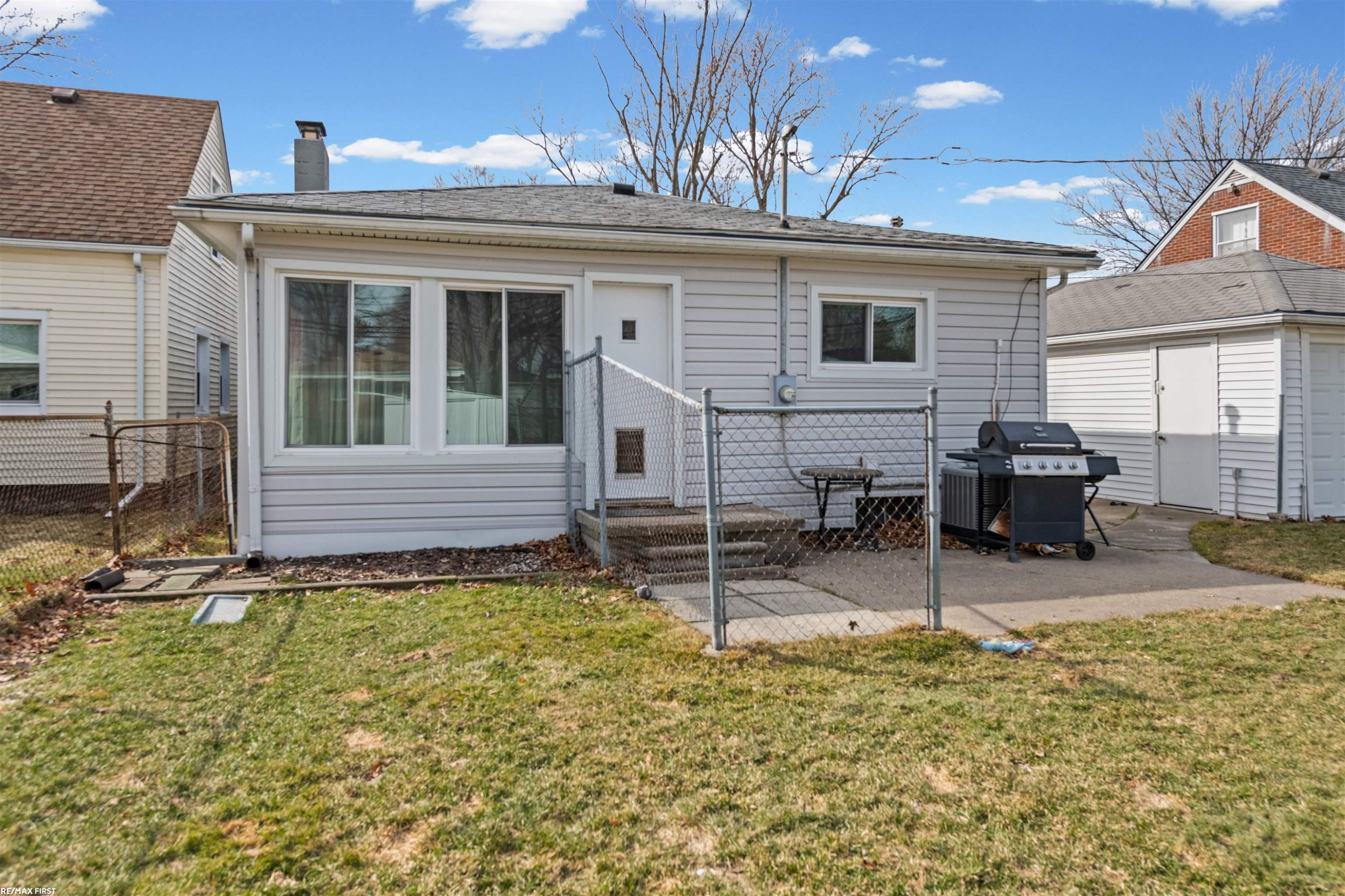 25208 Comfort Street, Center Line, MI 48015 — Photo 20