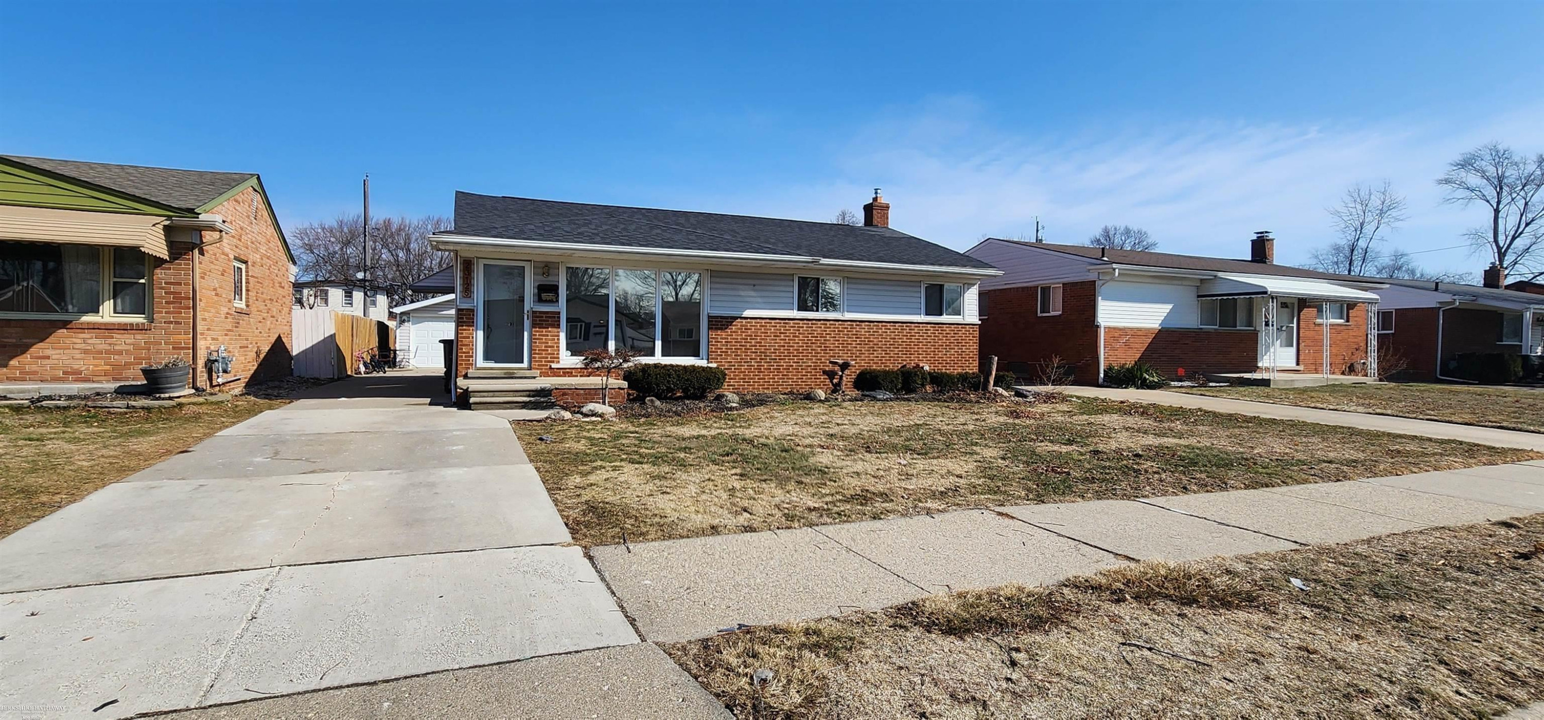 23125 Socia Street, Saint Clair Shores, MI 48082 — Photo 2