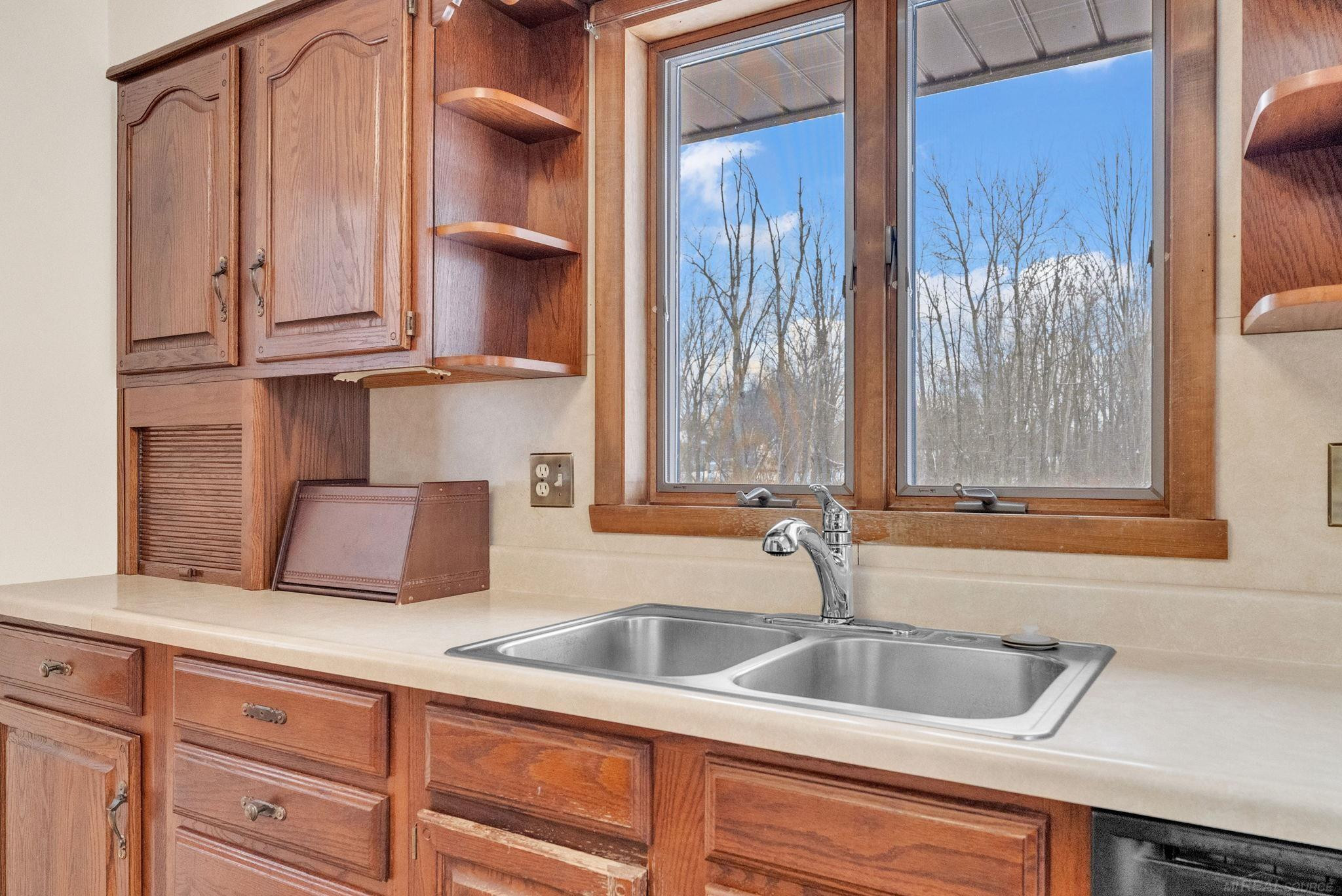 39 S Flower Street, Croswell, MI 48422 — Photo 17