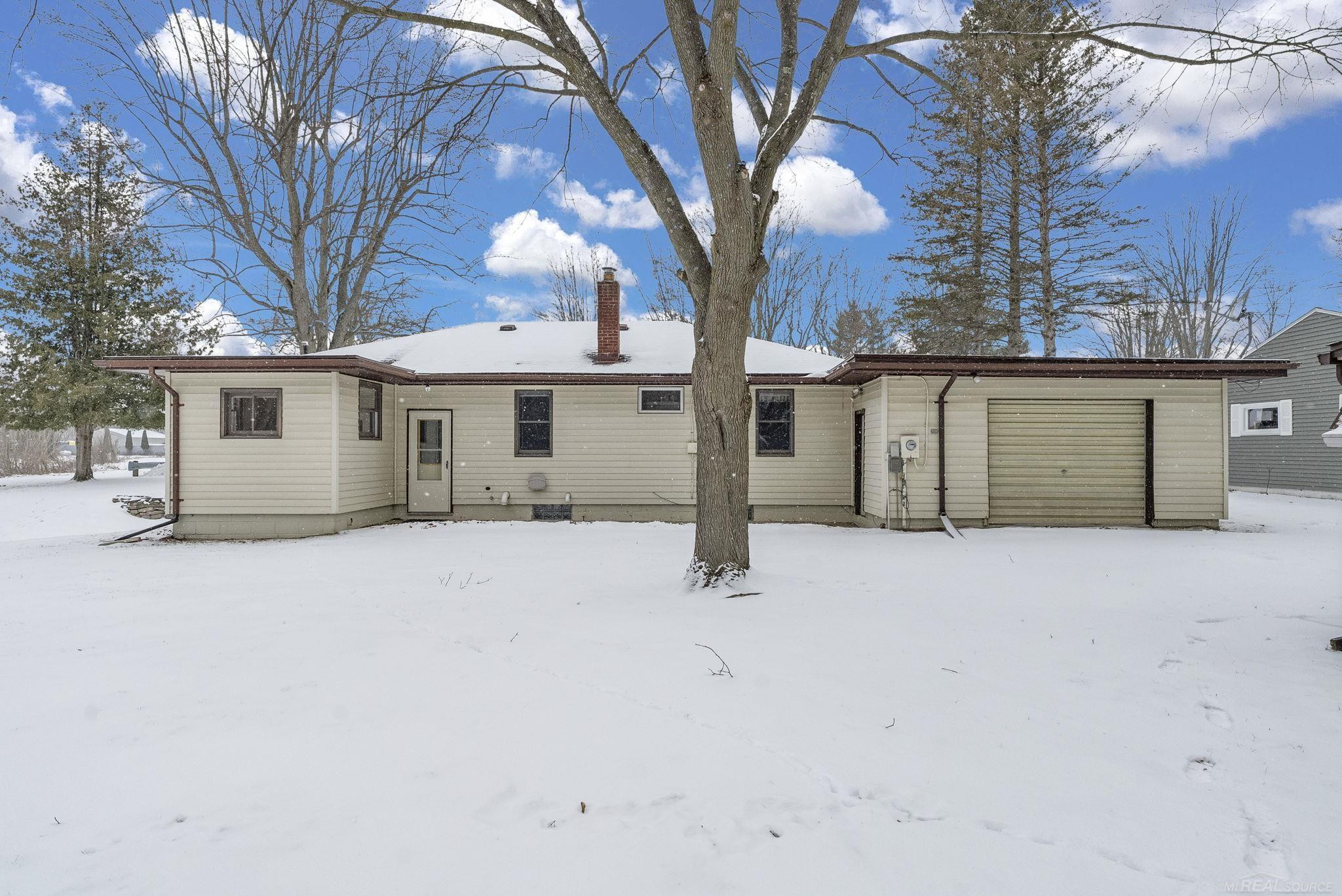 39 S Flower Street, Croswell, MI 48422 — Photo 29