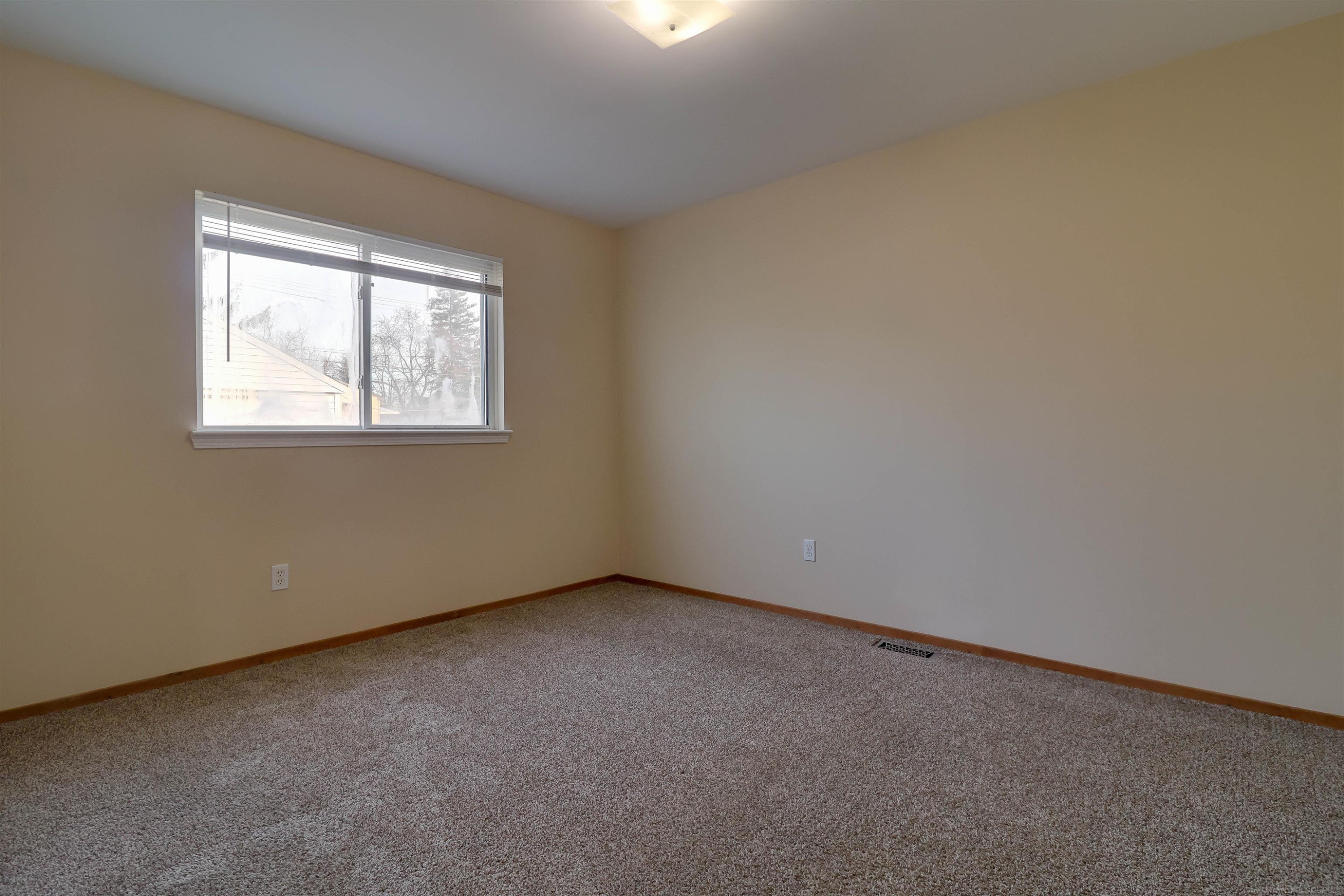 35080 Mabon Drive, Clinton Twp, MI 48035 — Photo 13