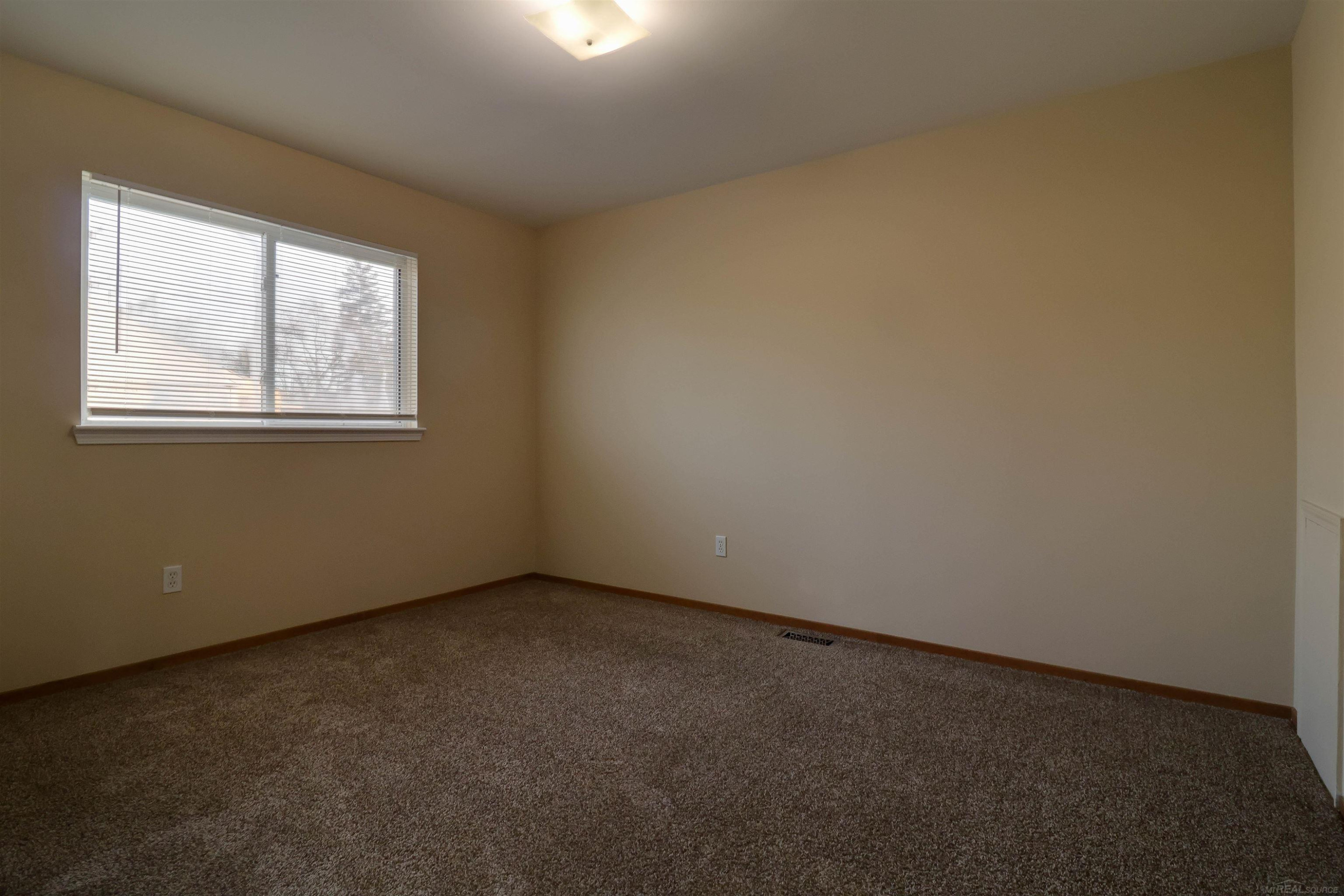 35080 Mabon Drive, Clinton Twp, MI 48035 — Photo 14