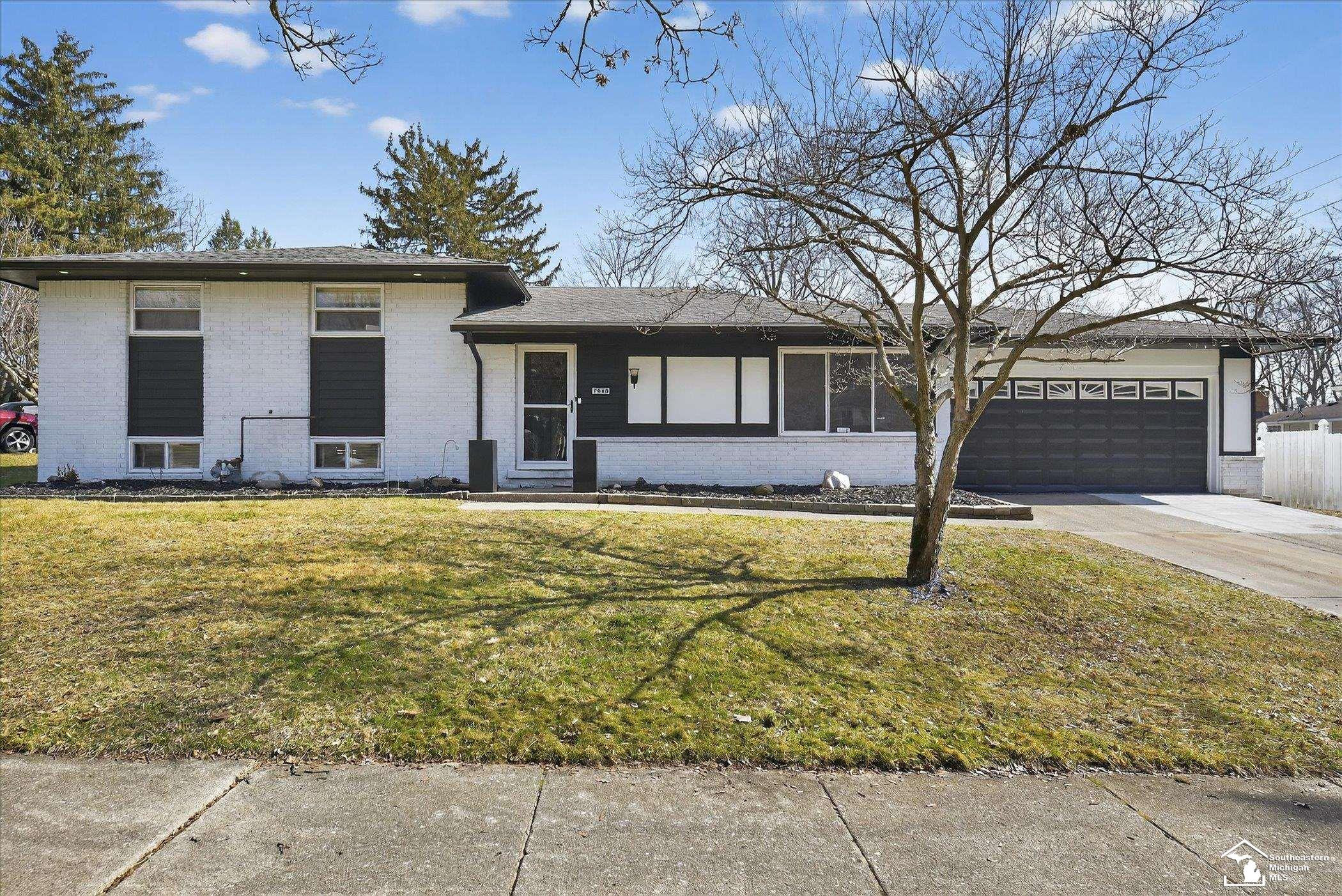 7060 Brookside Drive, Lambertville, MI 48144 — Photo 4