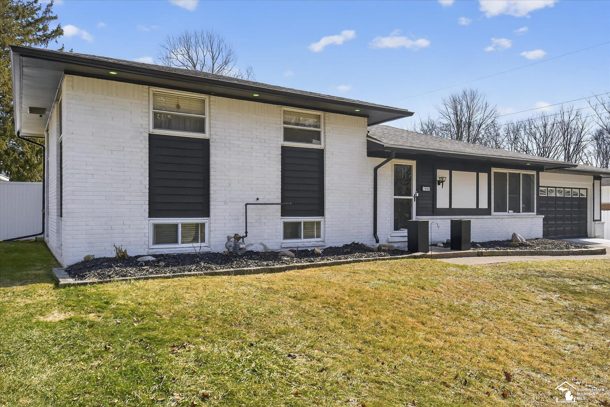 7060 Brookside Drive, Lambertville, MI 48144 — Photo 6