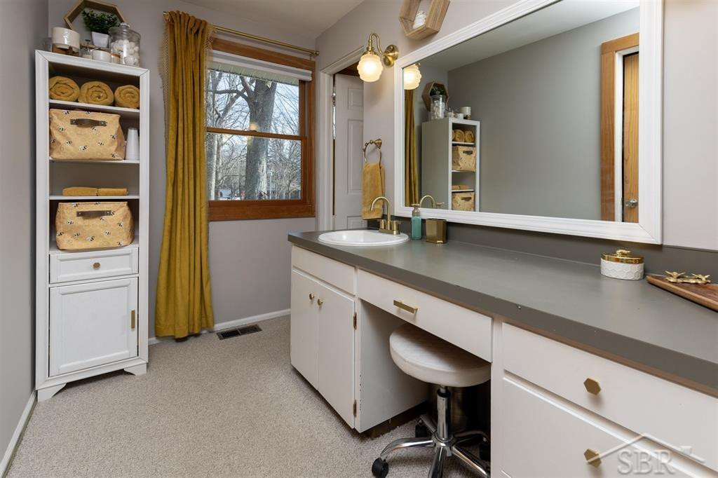 5711 Summerset Drive, Midland, MI 48640 — Photo 35