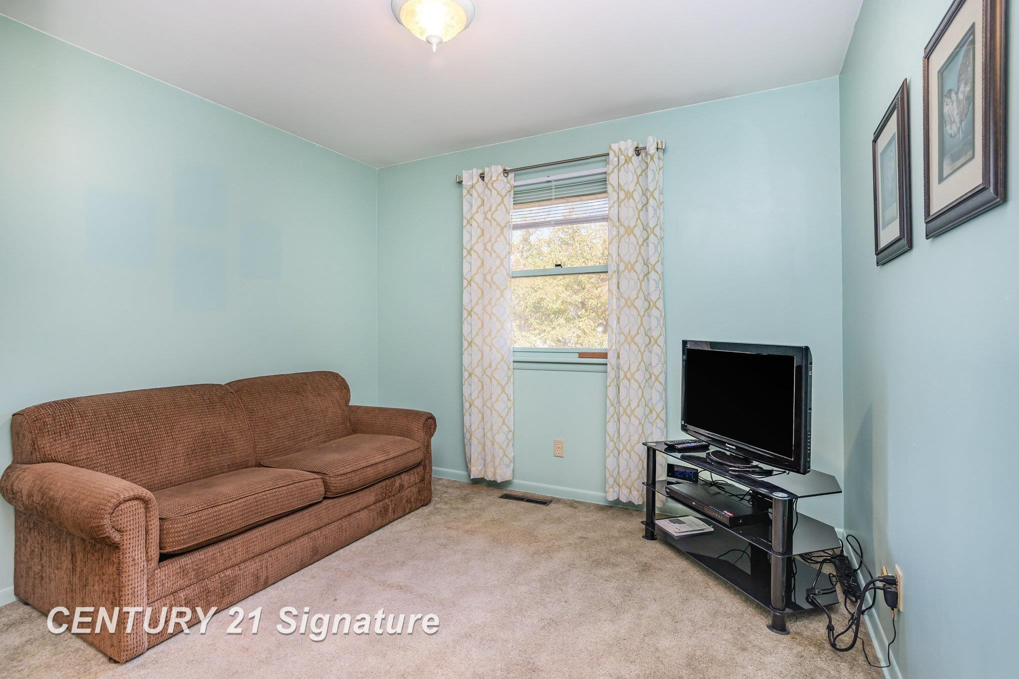 7830 Bonny Drive, Saginaw, MI 48609 — Photo 13