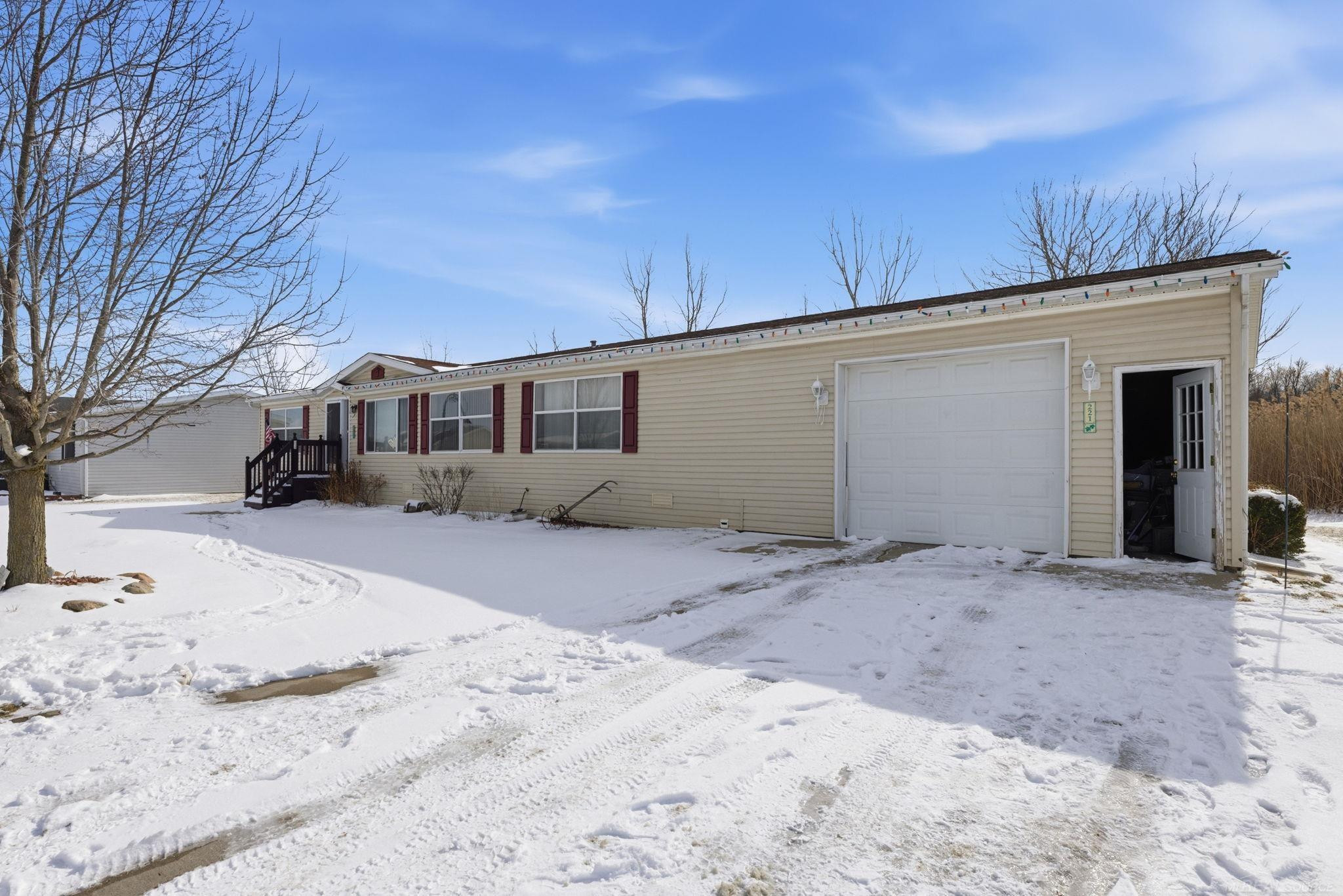 221 Christopher Stone Drive, Capac, MI 48014 — Photo 2