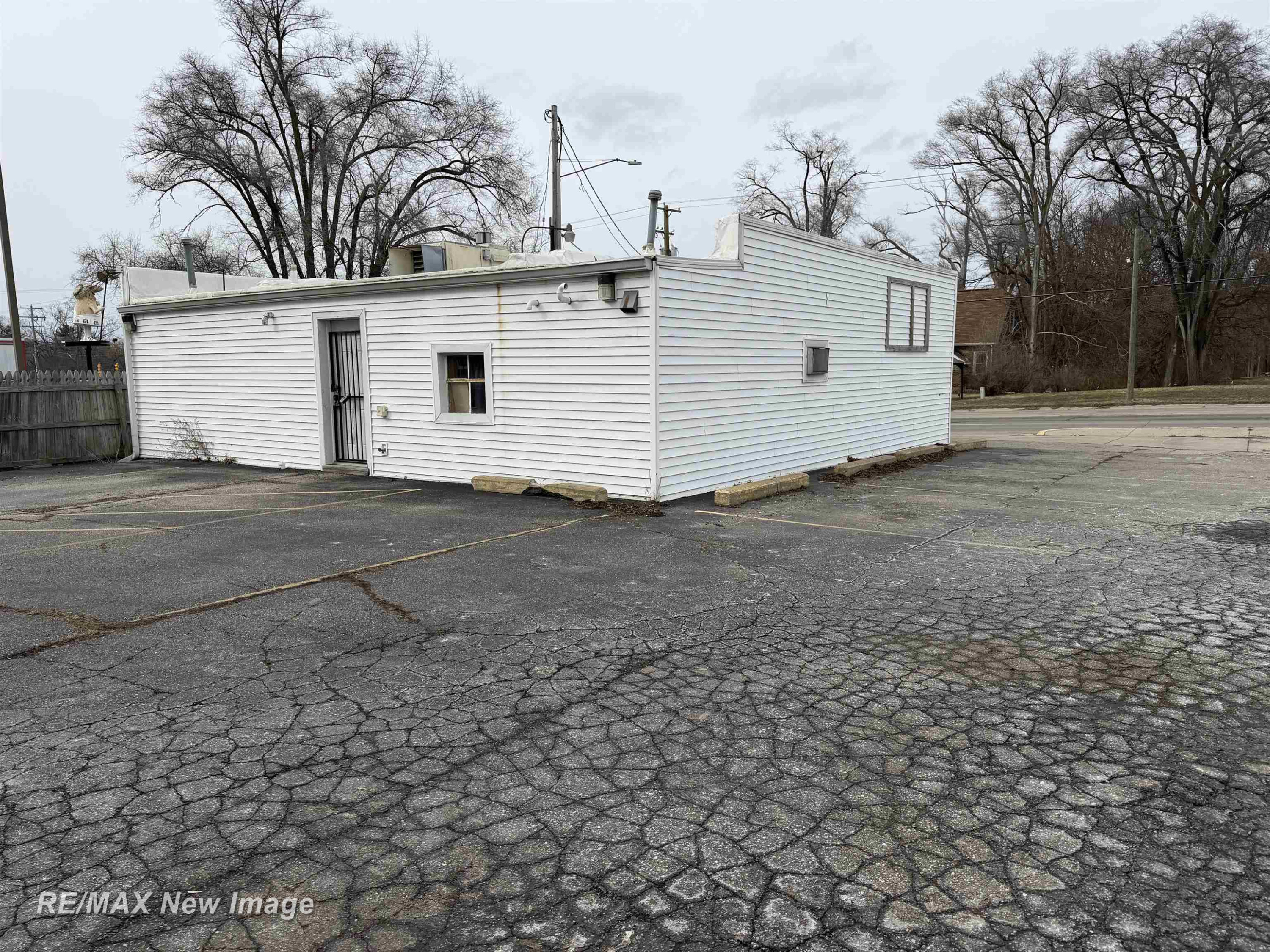 5036 Richfield Road, Flint, MI 48506 — Photo 15