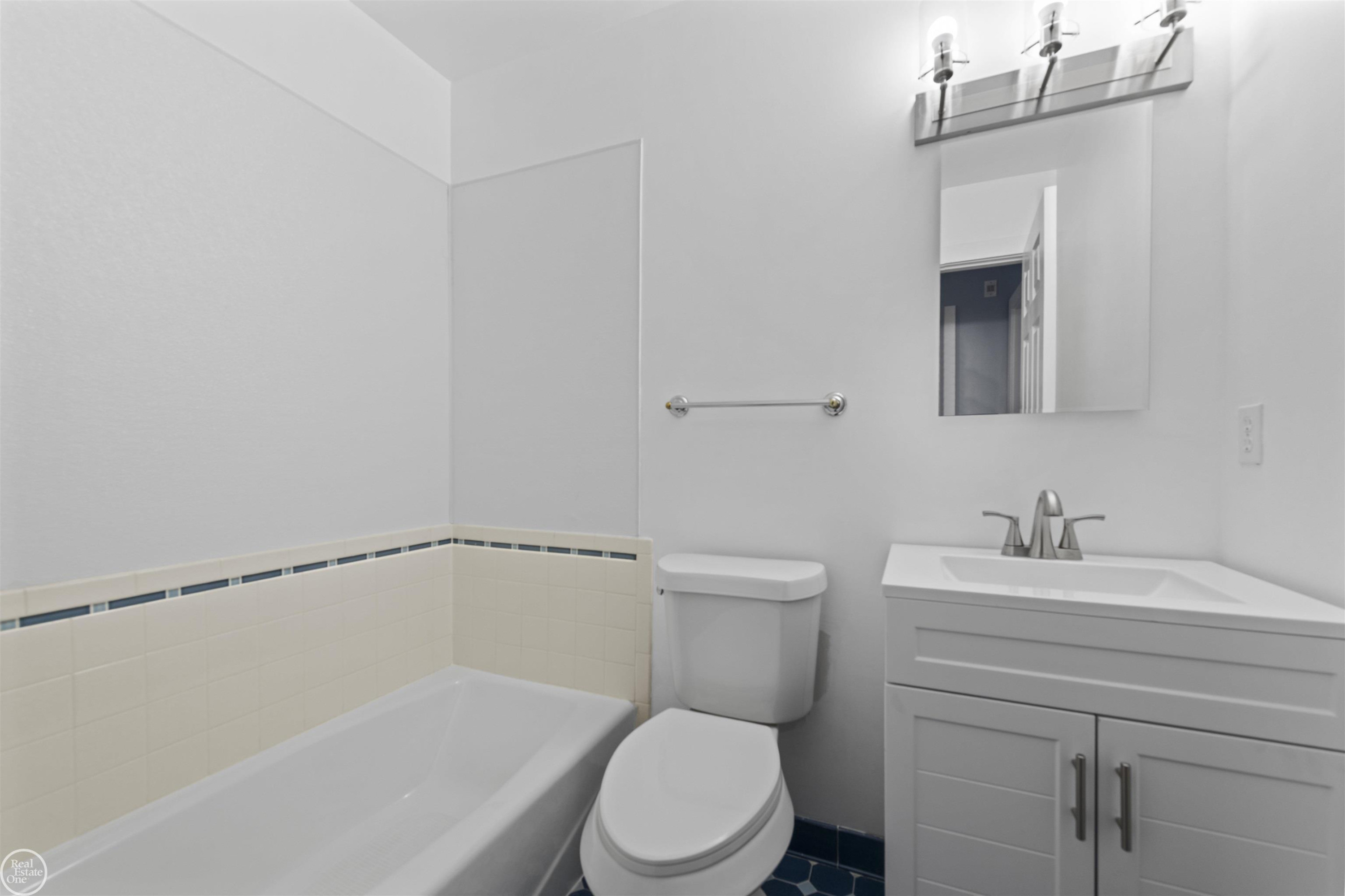 2710 Evergreen Lane, Port Huron, MI 48060 — Photo 22
