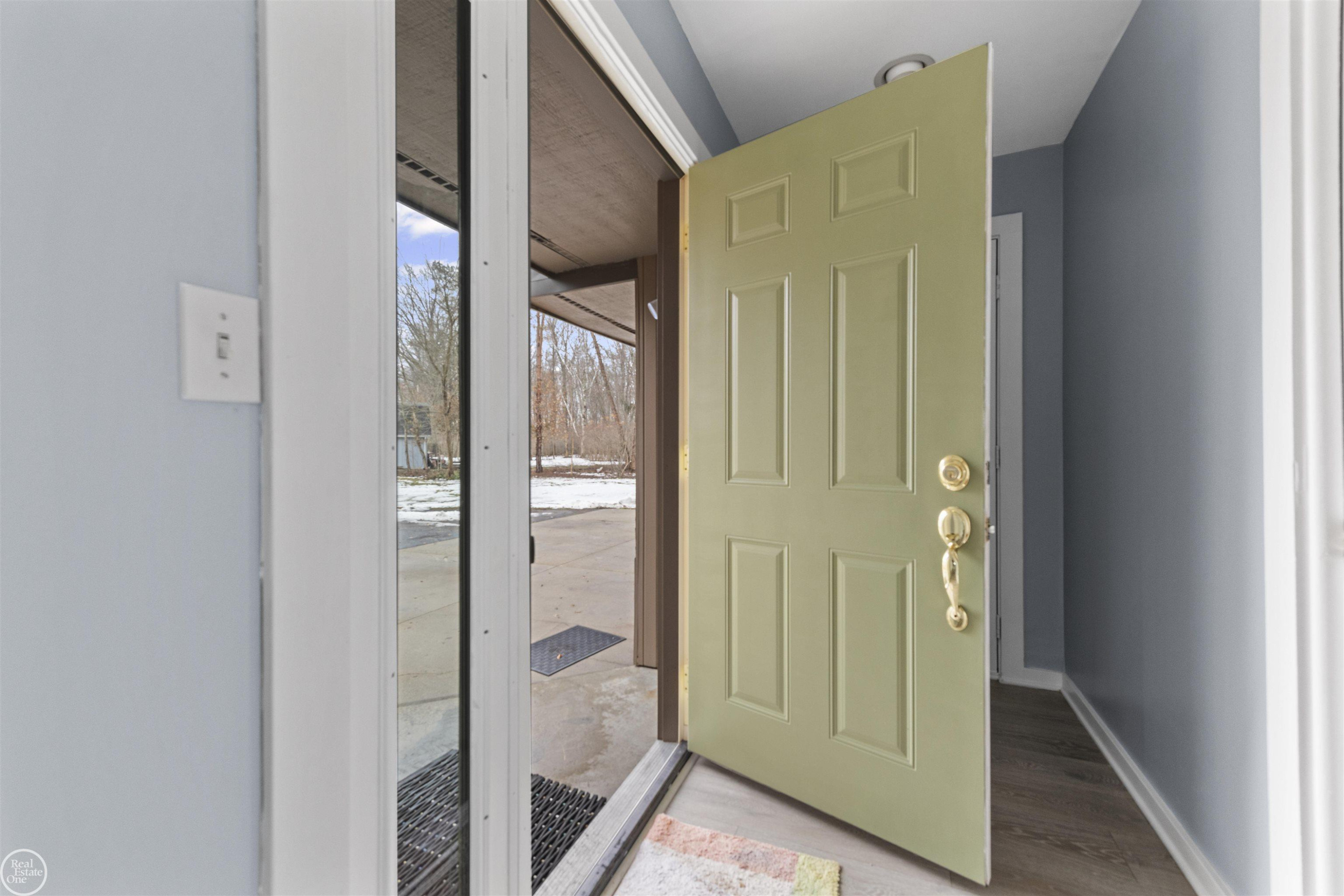 2710 Evergreen Lane, Port Huron, MI 48060 — Photo 3