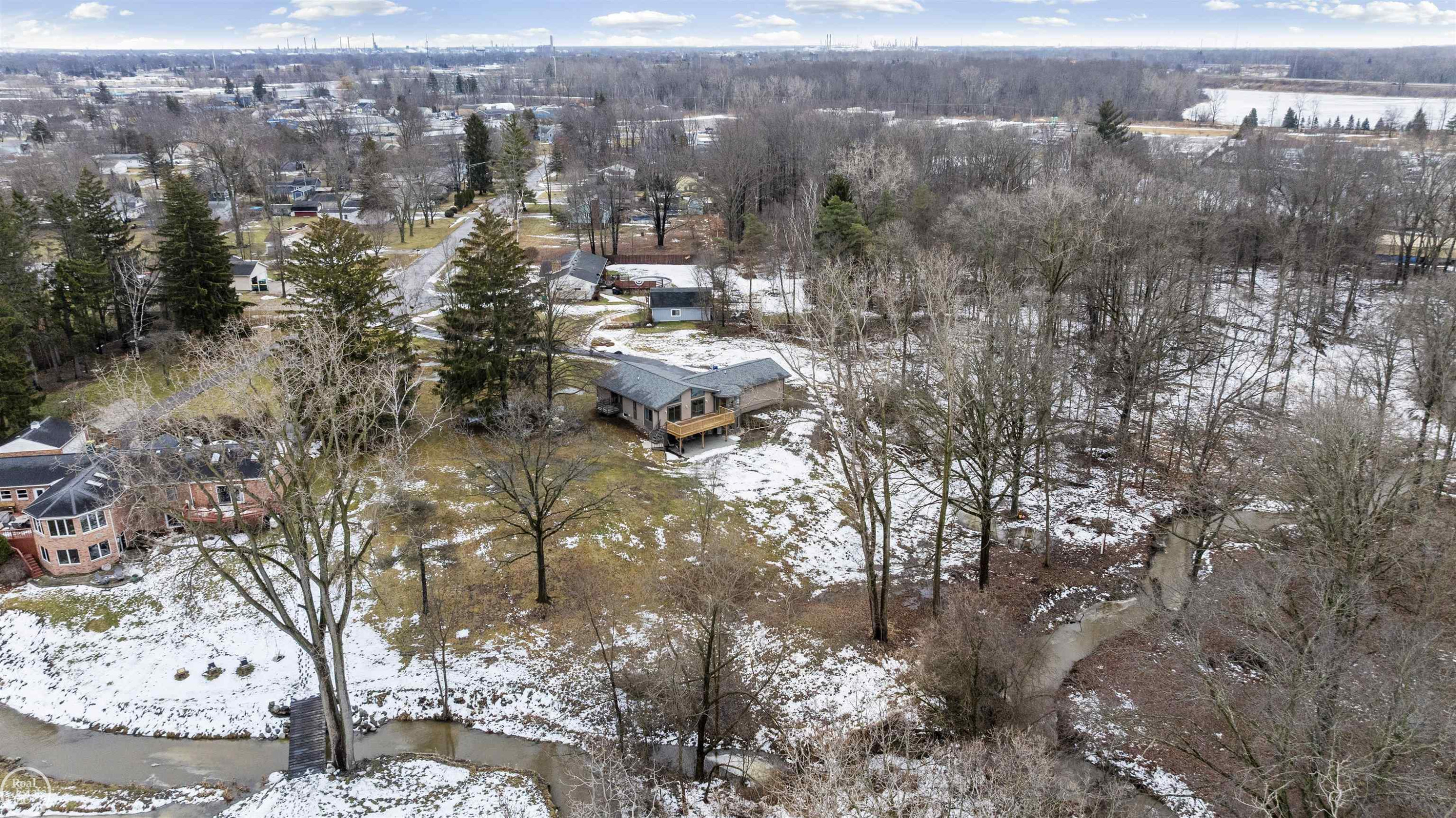 2710 Evergreen Lane, Port Huron, MI 48060 — Photo 36