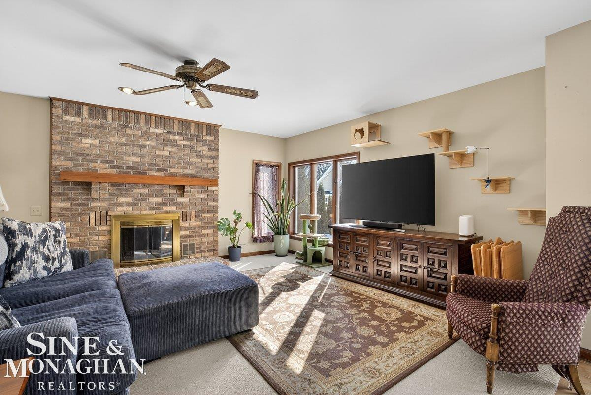 745 Victorian Woods Court, Marysville, MI 48040 — Photo 16