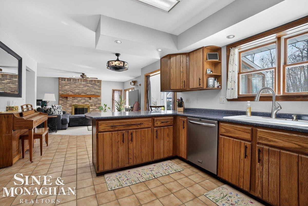 745 Victorian Woods Court, Marysville, MI 48040 — Photo 22