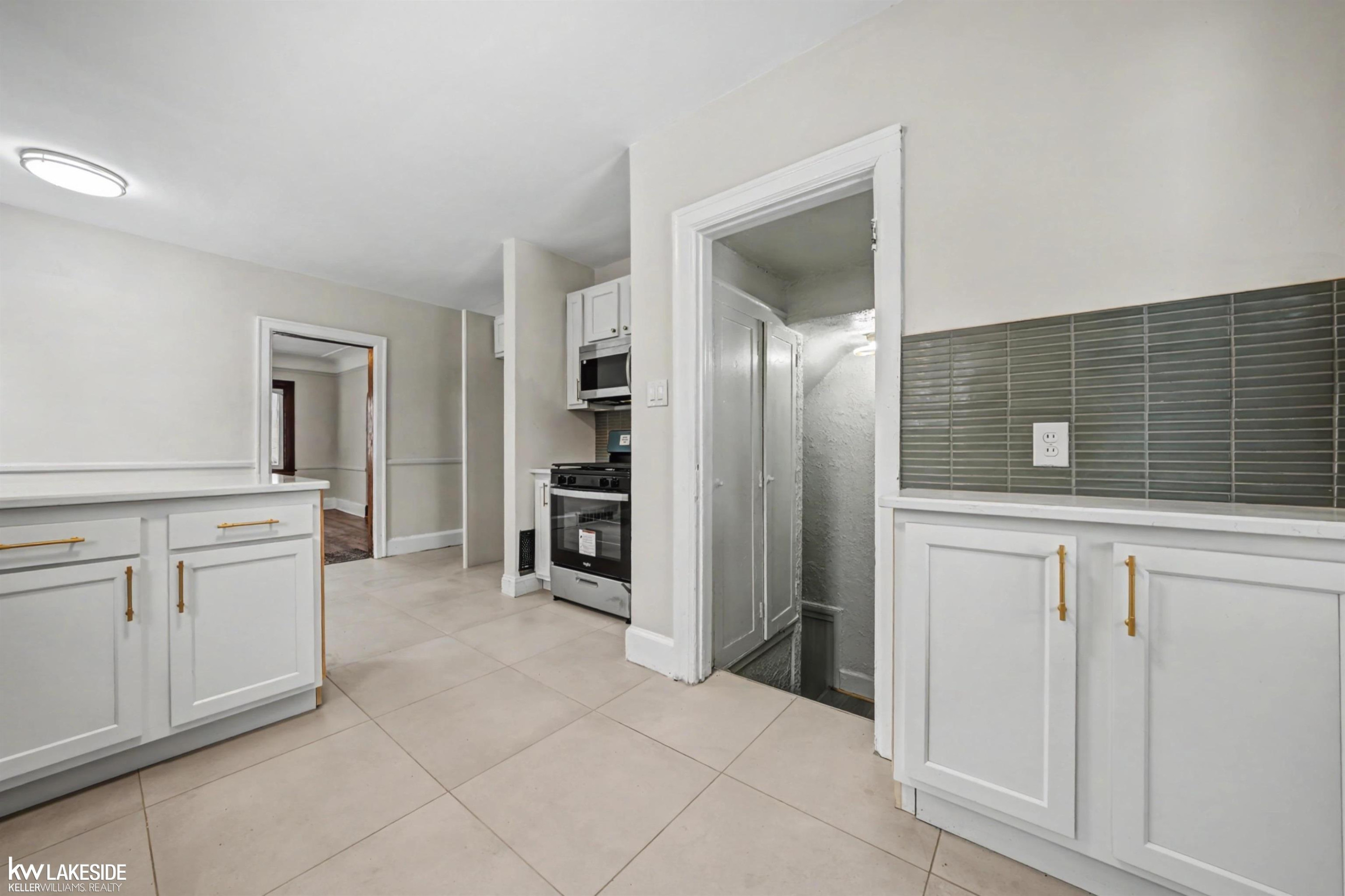 14054 Woodmont Avenue, Detroit, MI 48227 — Photo 18