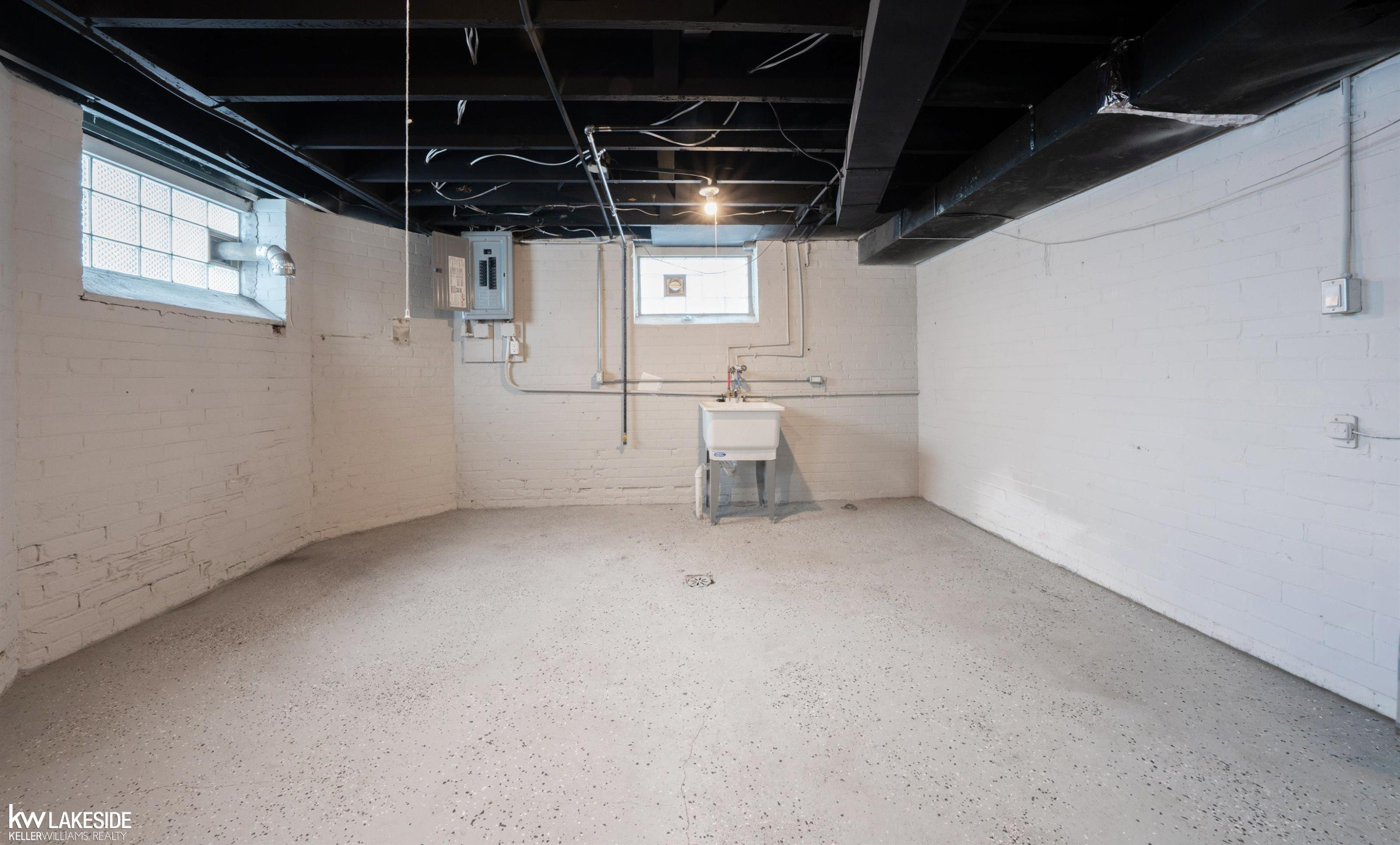 14054 Woodmont Avenue, Detroit, MI 48227 — Photo 42