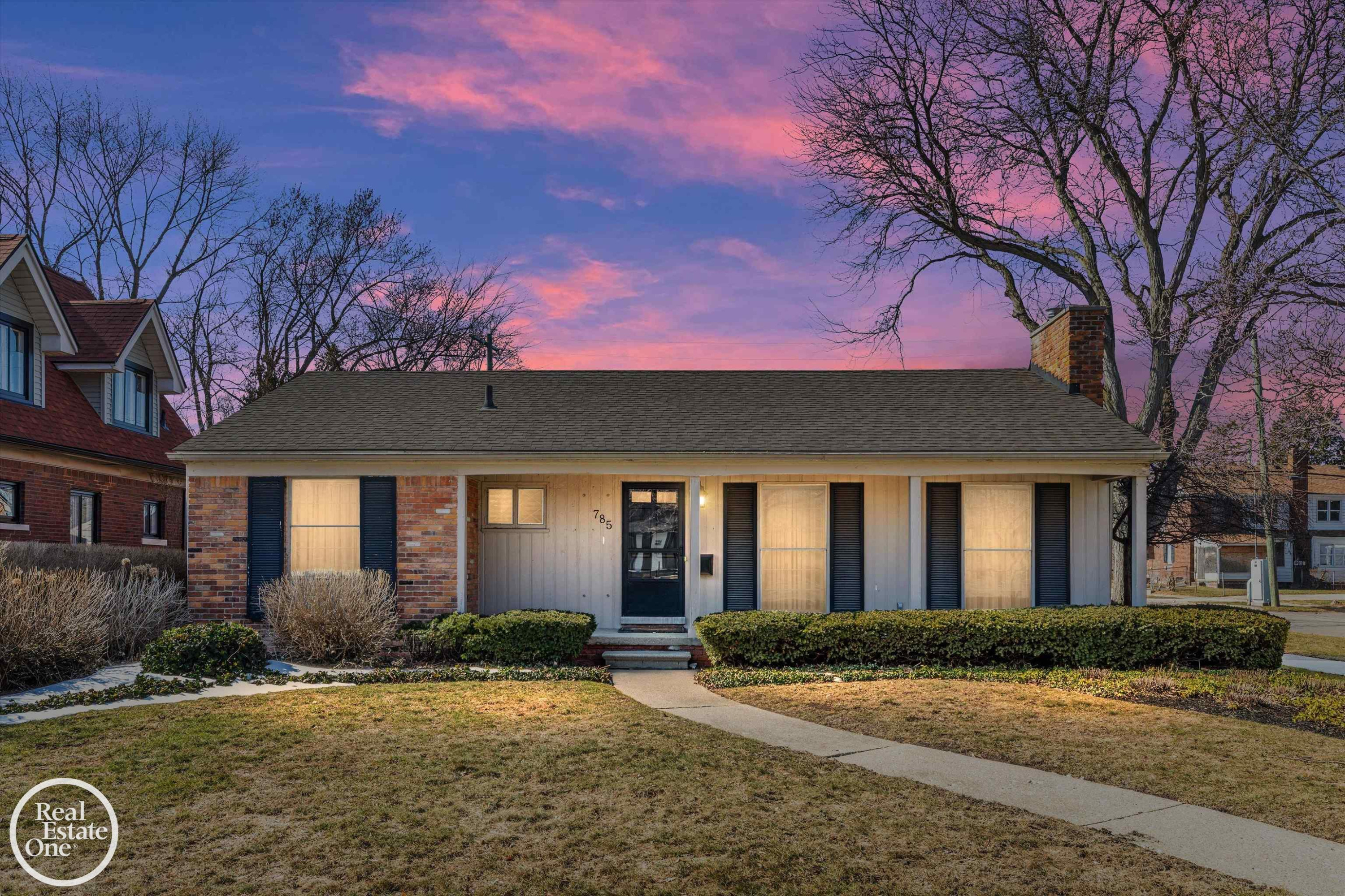 785 Barrington Road, Grosse Pointe Park, MI 48230 — front exterior