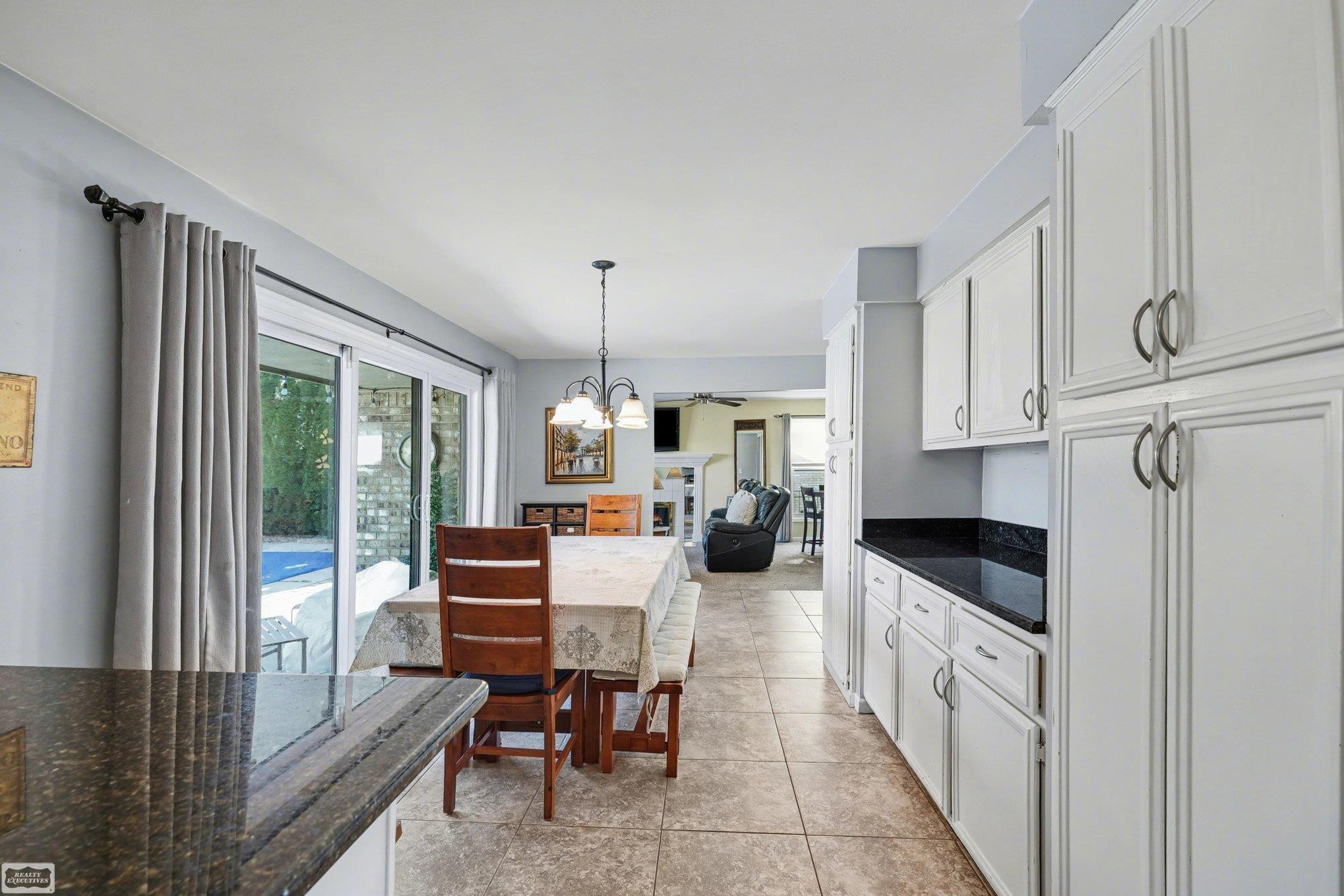 48088 Greenbriar Drive, Macomb, MI 48044 — Photo 11