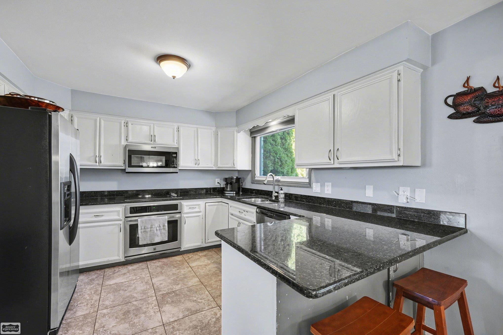 48088 Greenbriar Drive, Macomb, MI 48044 — Photo 12