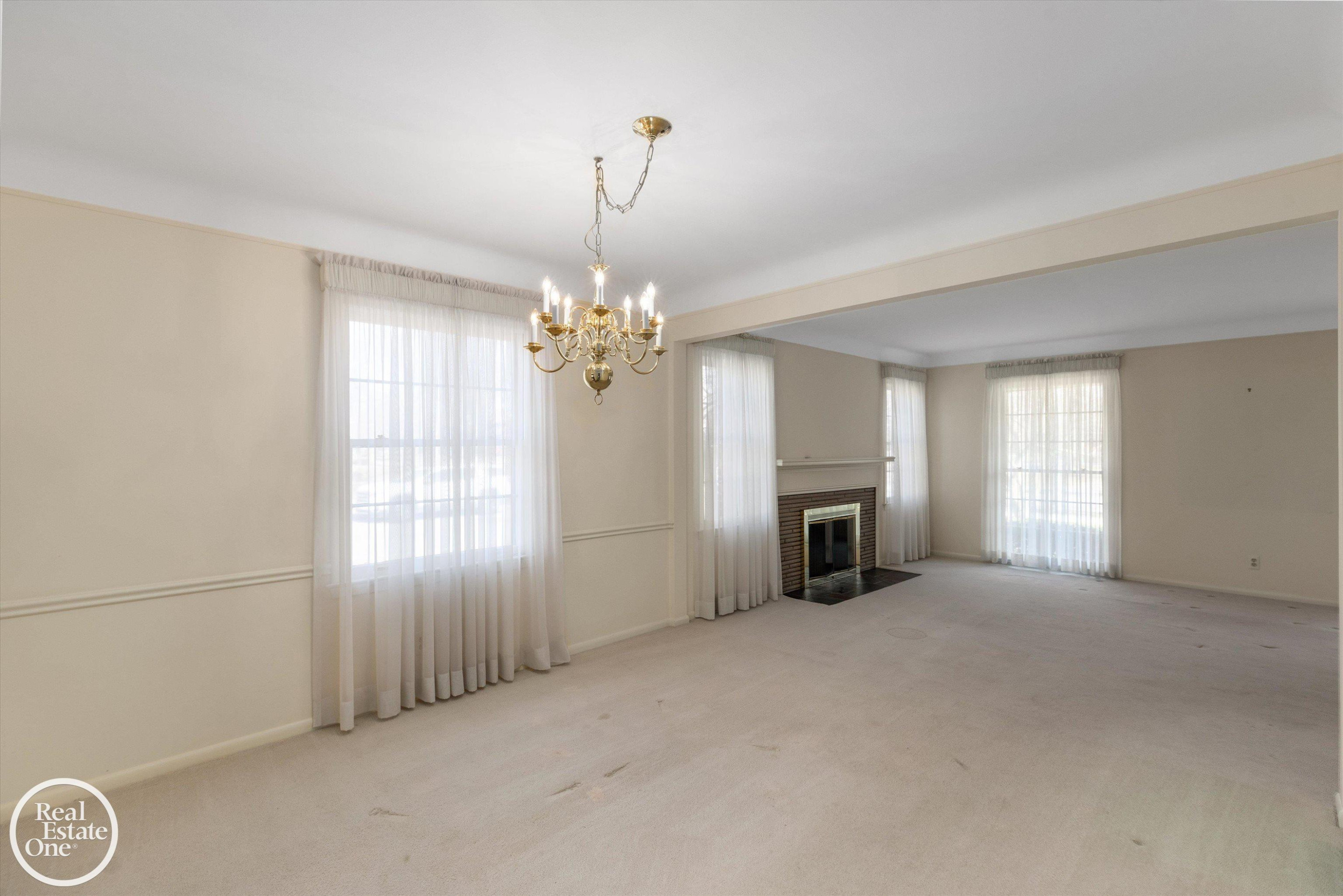 785 Barrington Road, Grosse Pointe Park, MI 48230 — Photo 9