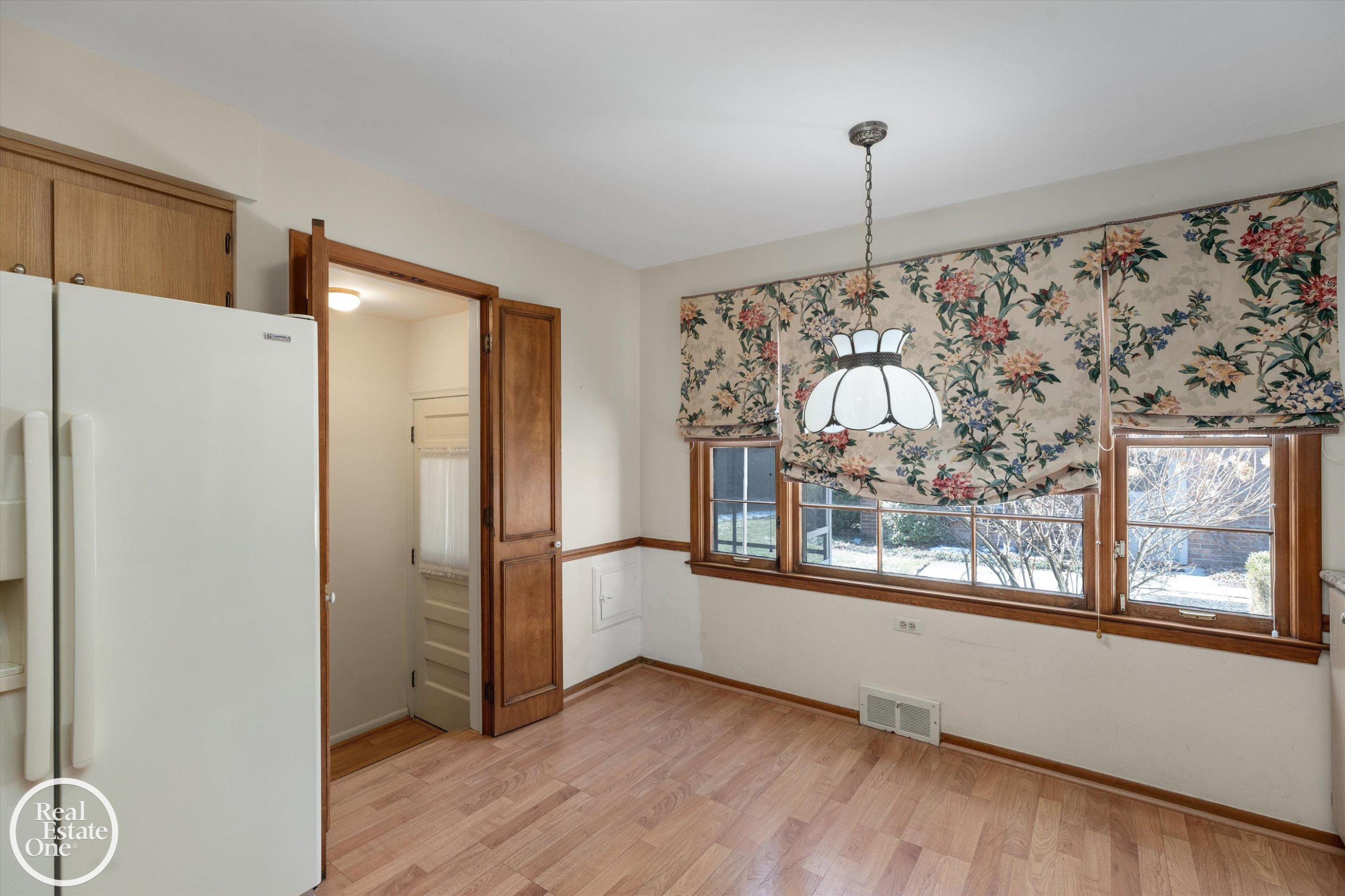 785 Barrington Road, Grosse Pointe Park, MI 48230 — Photo 16
