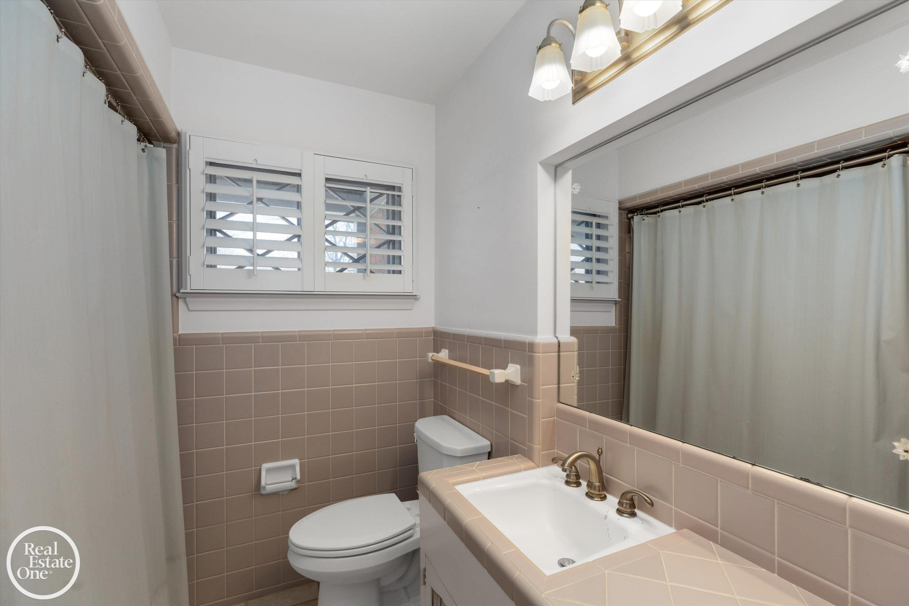 785 Barrington Road, Grosse Pointe Park, MI 48230 — Photo 17