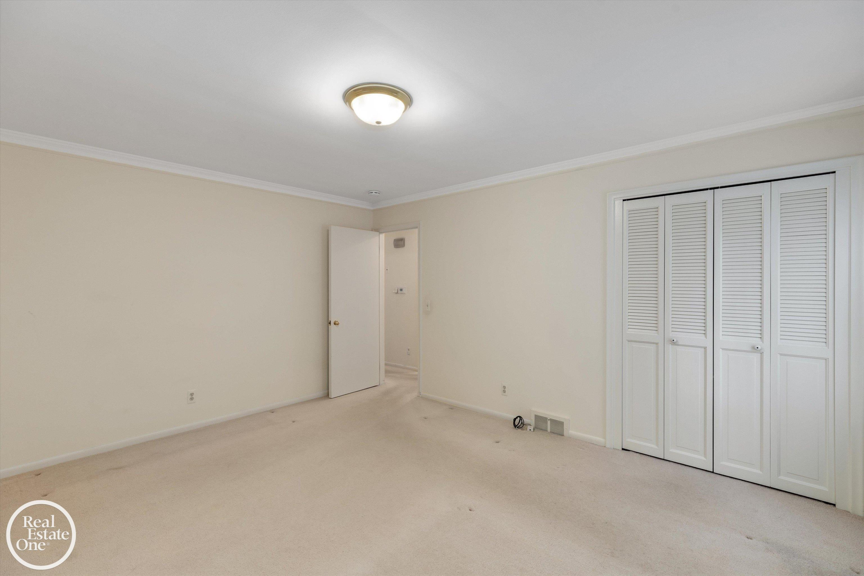 785 Barrington Road, Grosse Pointe Park, MI 48230 — Photo 23
