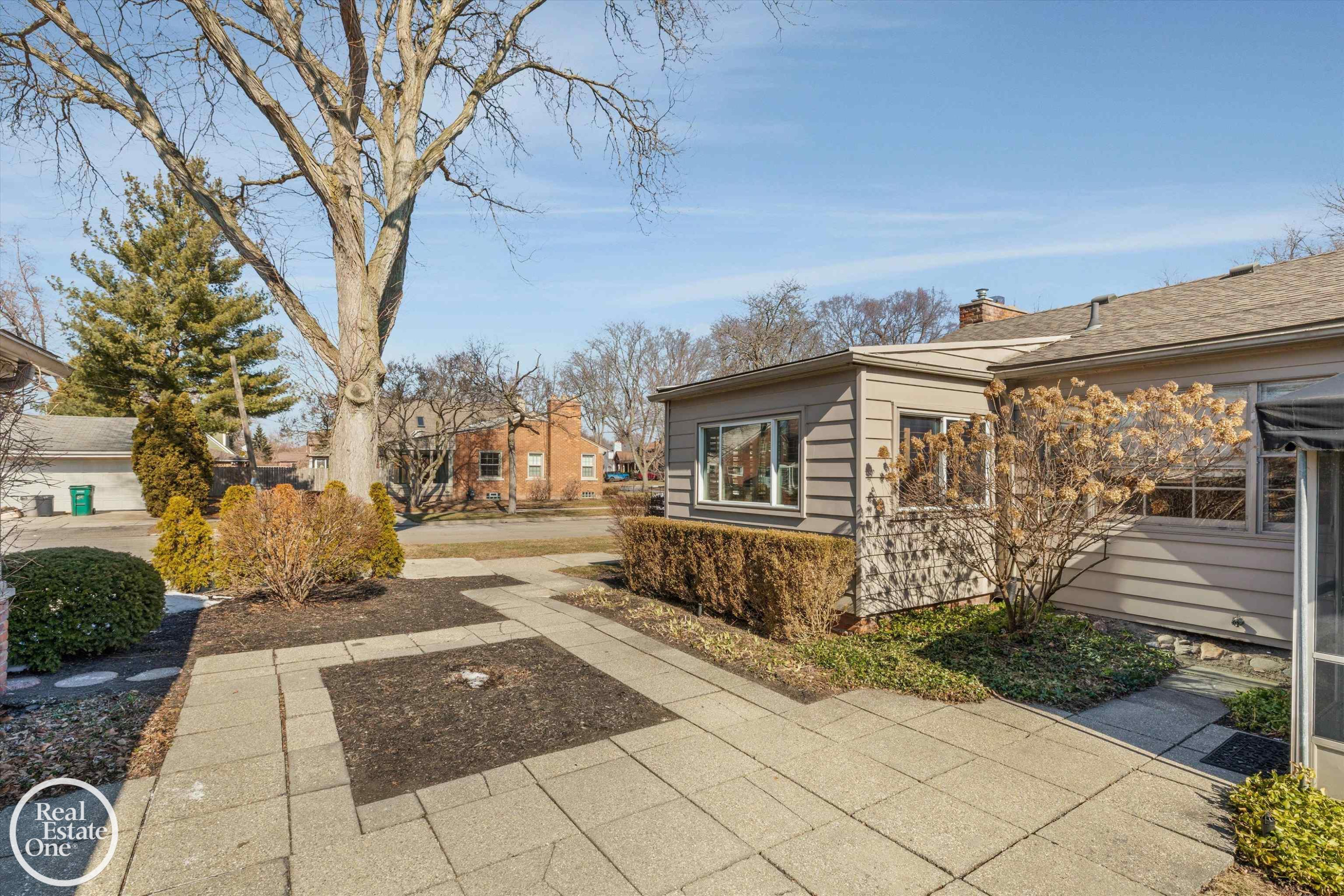 785 Barrington Road, Grosse Pointe Park, MI 48230 — Photo 37
