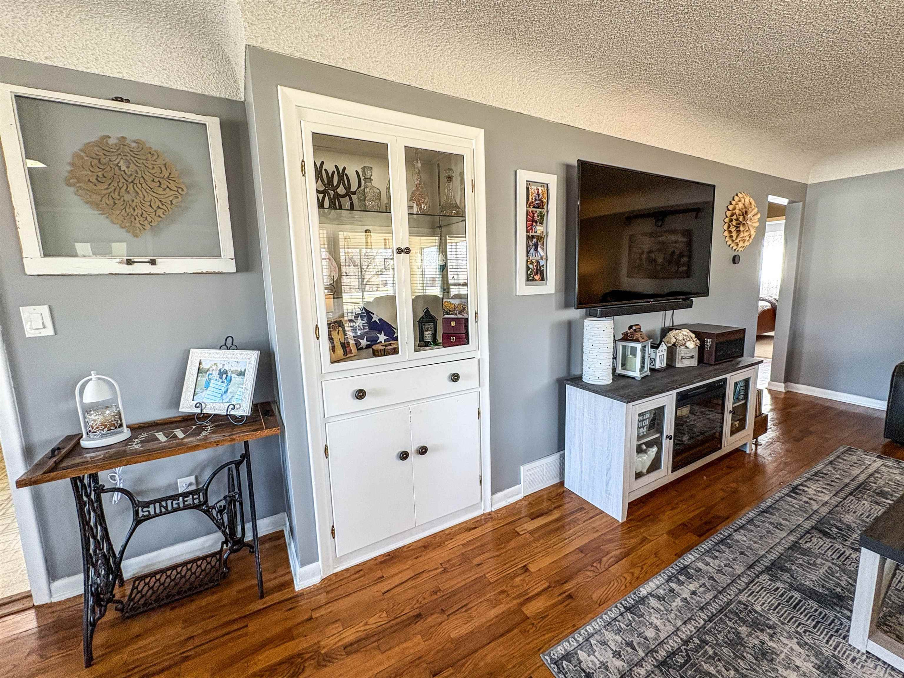 6058 Mckinley Road, Flushing, MI 48433 — Photo 8