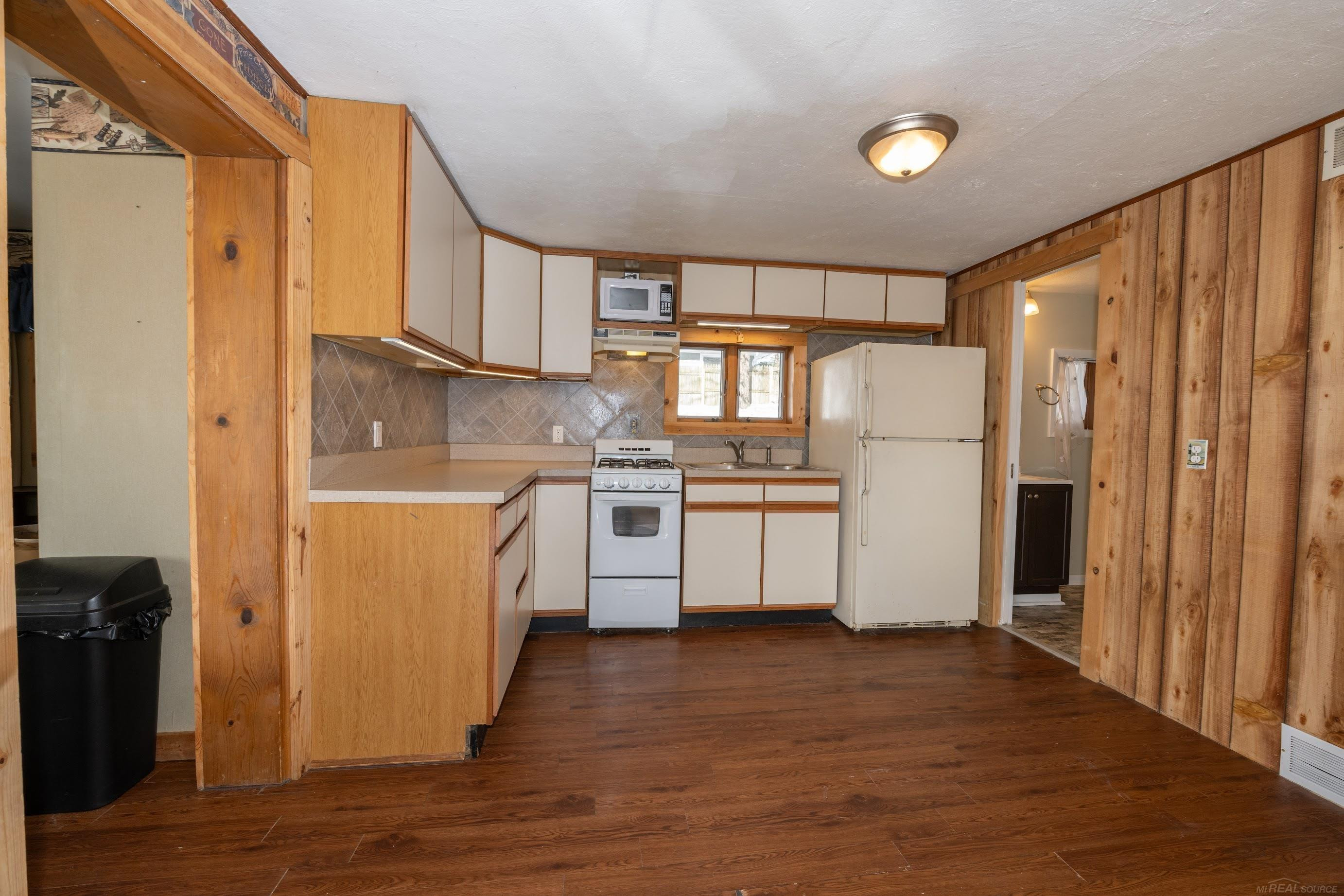 6266 10th Street, Twin Lake, MI 49457 — Photo 3