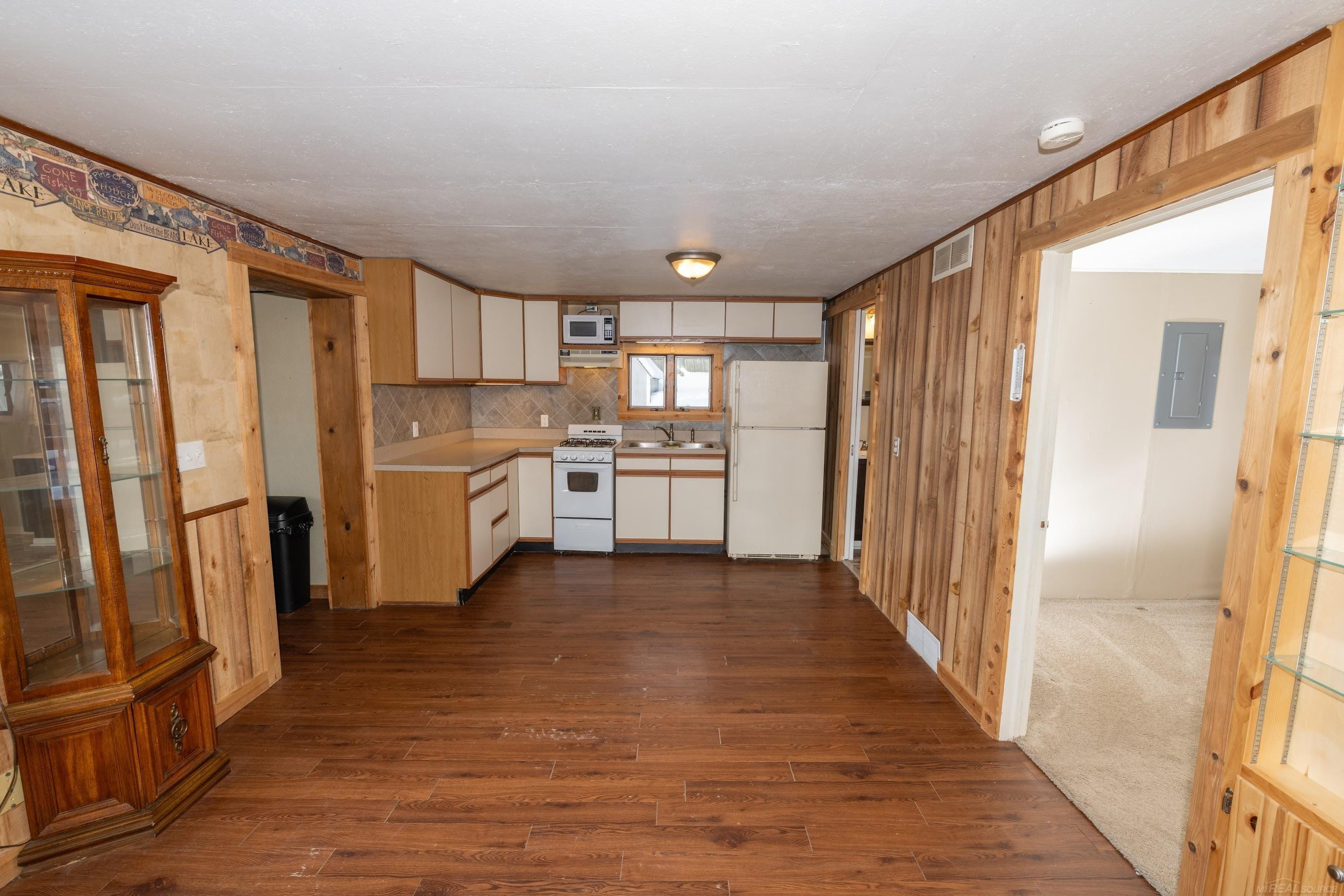6266 10th Street, Twin Lake, MI 49457 — Photo 4