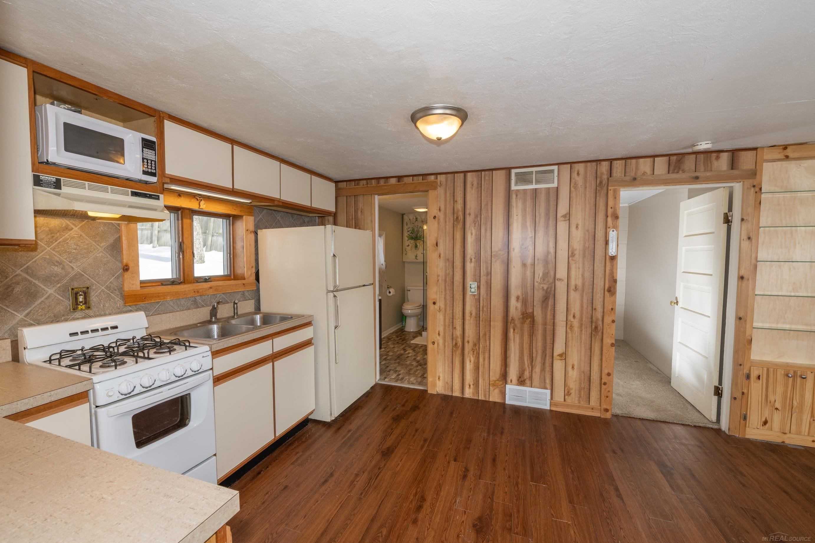 6266 10th Street, Twin Lake, MI 49457 — Photo 5