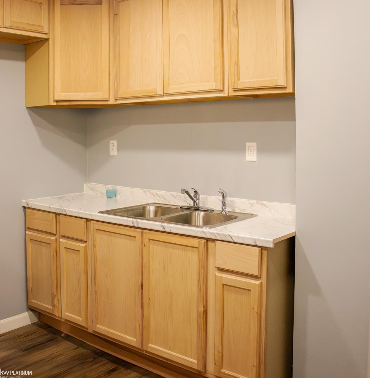 11835 Sanford Street, Detroit, MI 48205 — Photo 7