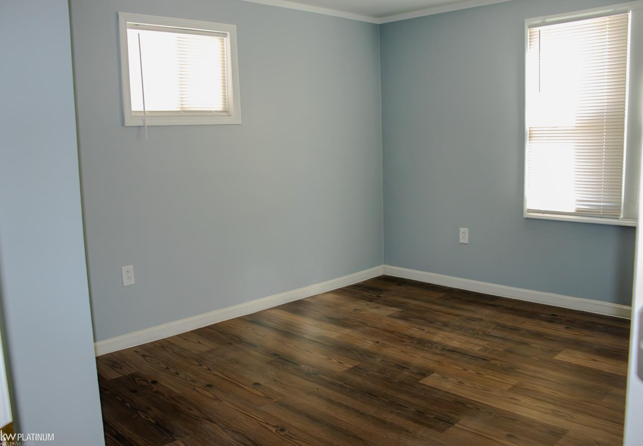 11835 Sanford Street, Detroit, MI 48205 — Photo 12